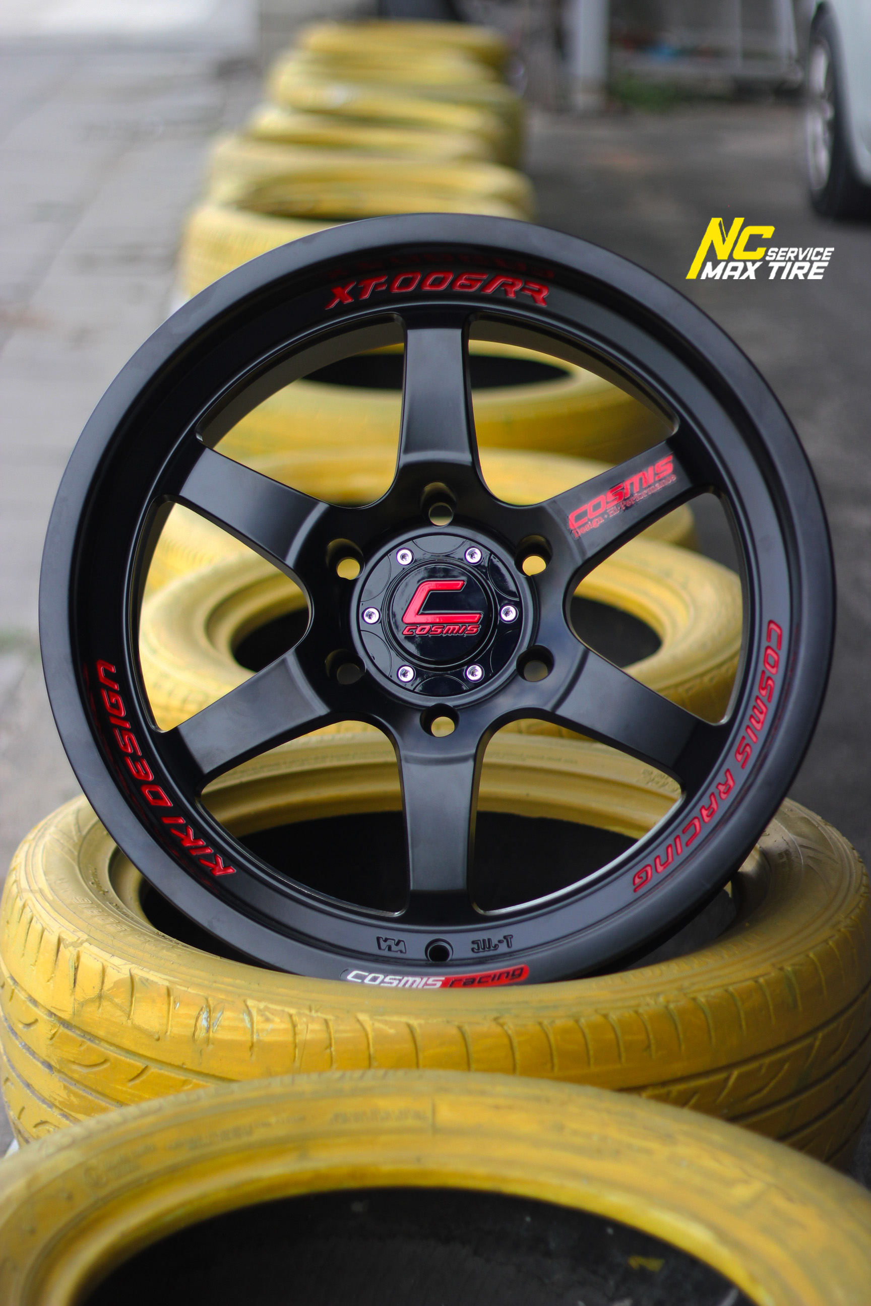 ล้อแม็กขอบ18 / Cosmis / XT-006RR / ล้อแม็กสีดำอักษรแดง / 18x9.5 6H139.7 ET25