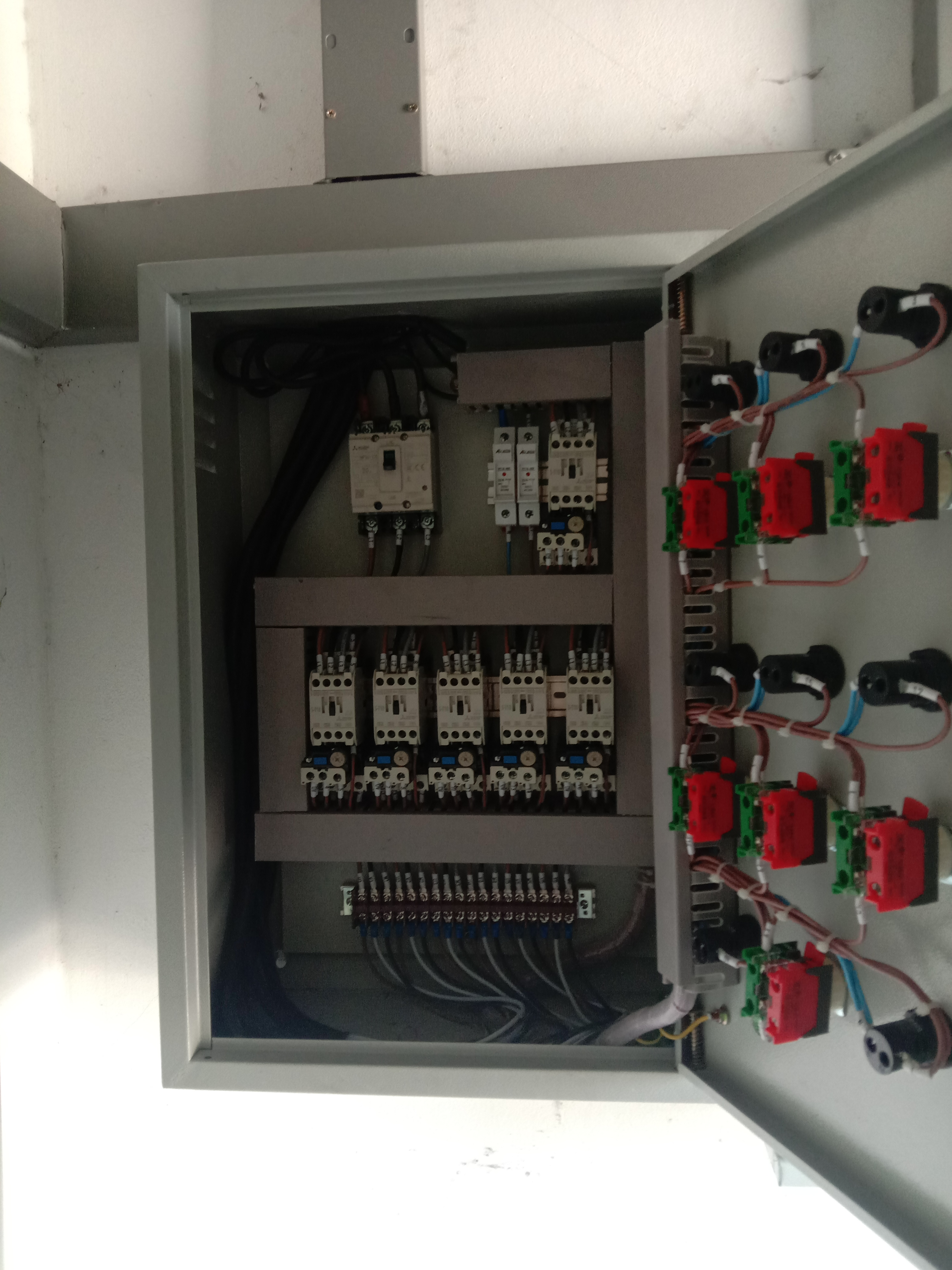 ผลงาน - ระบบตู้คอลโทรล