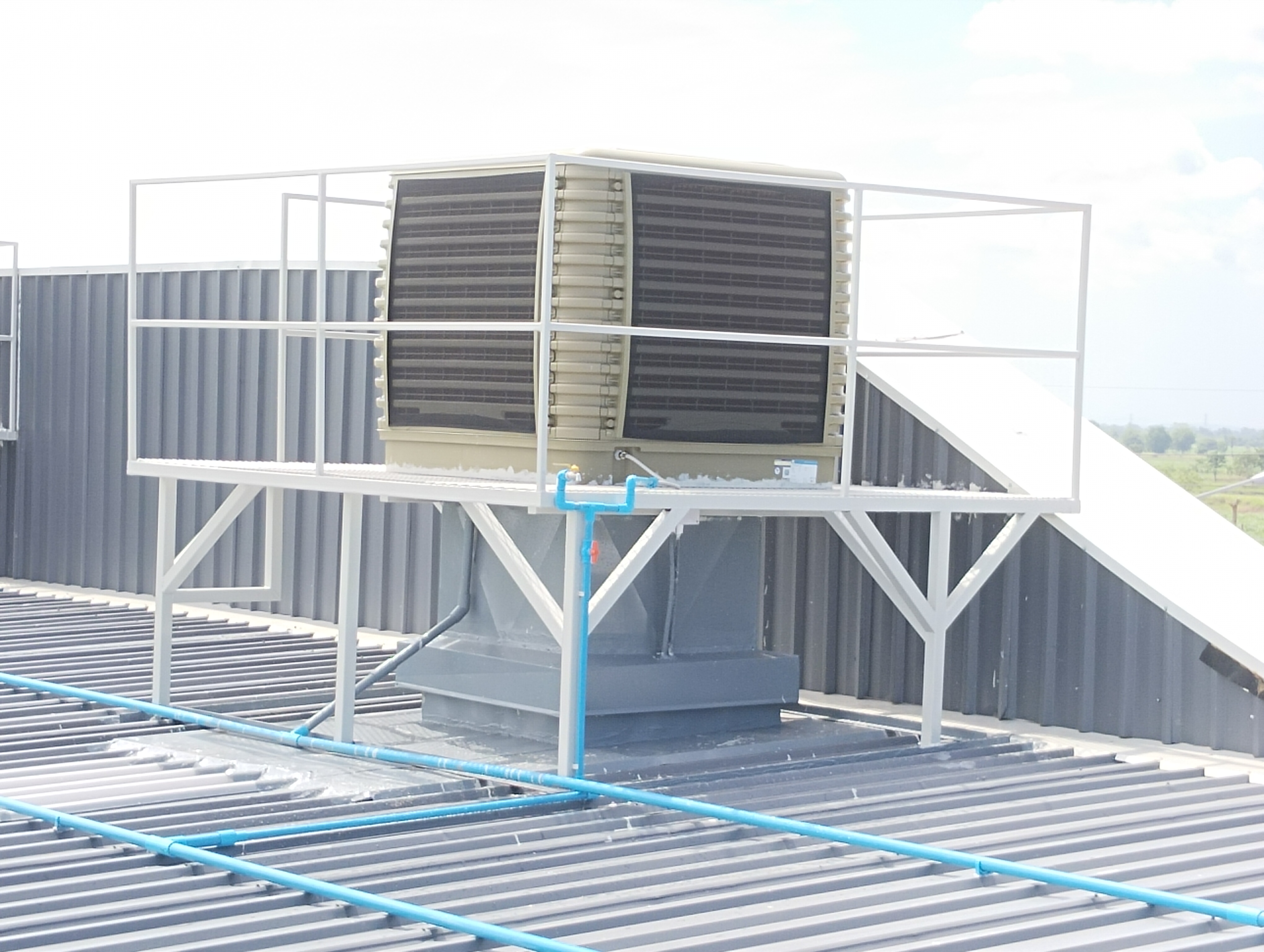 ผลงานการการออกแบบ ติดตั้งระบบระบายอากาศ แก้ไขปัญหาความร้อน