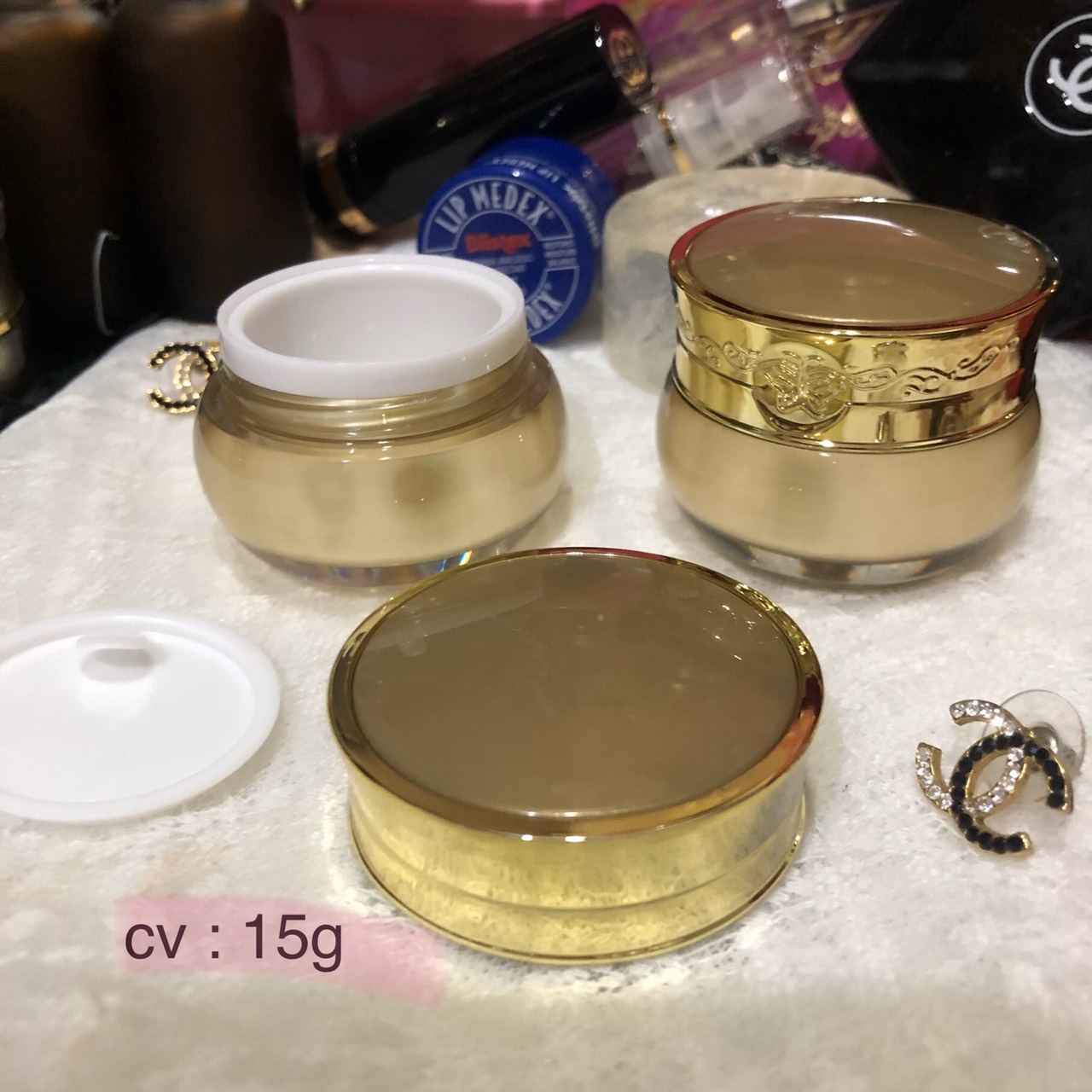 ขายส่ง ปลีก บรรจุภัณฑ์ กระปุกครีม อคิลิคเกรด A ซัลวาซู 15 กรัม สวยทรงคุณค่า