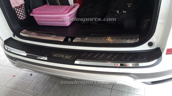 กาบฝาท้ายกันชน ด้านนอก CRV 2015-17 V4 (premium Q)