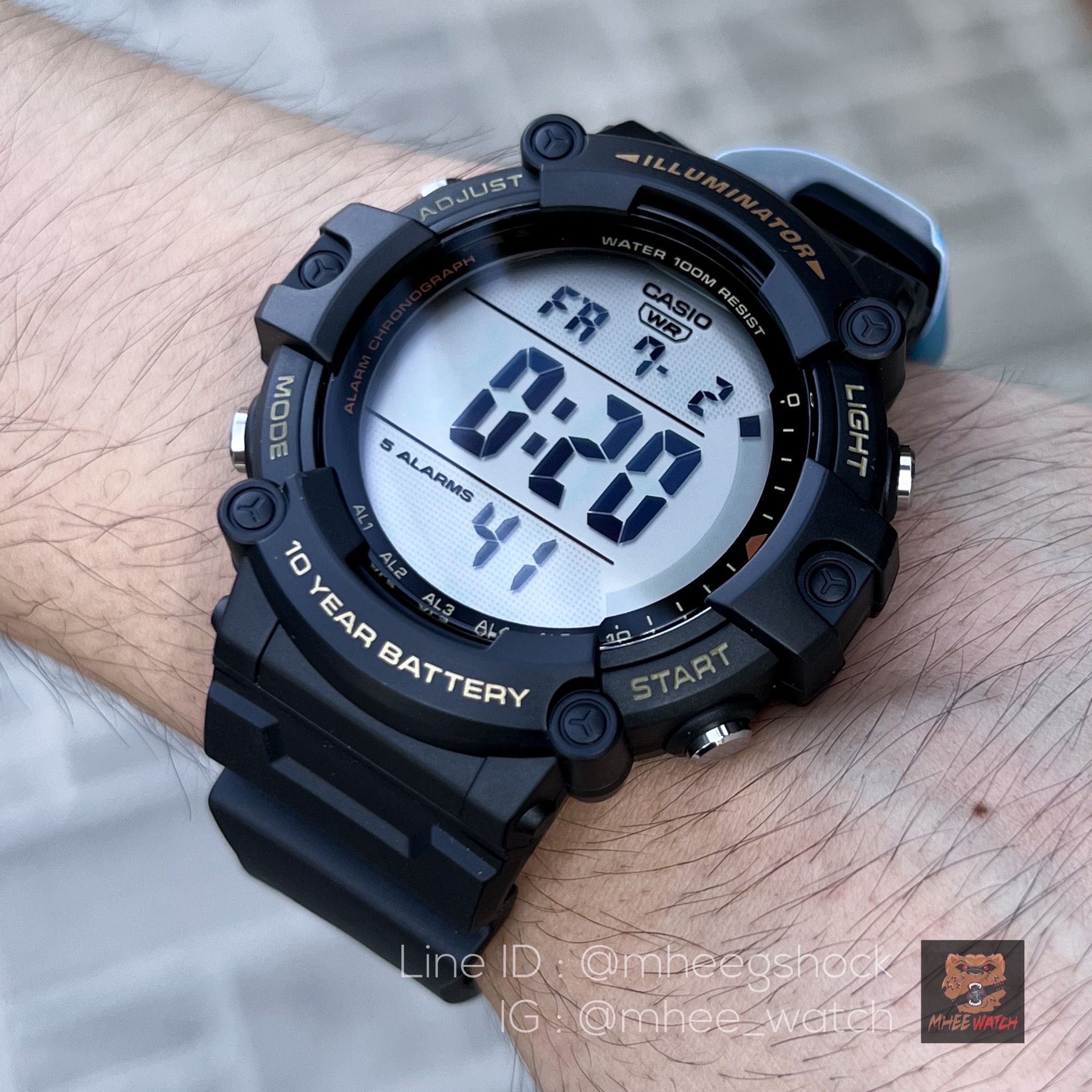 Casio คาสิโอ้ ทรงสมาร์ทวอช ดำทอง