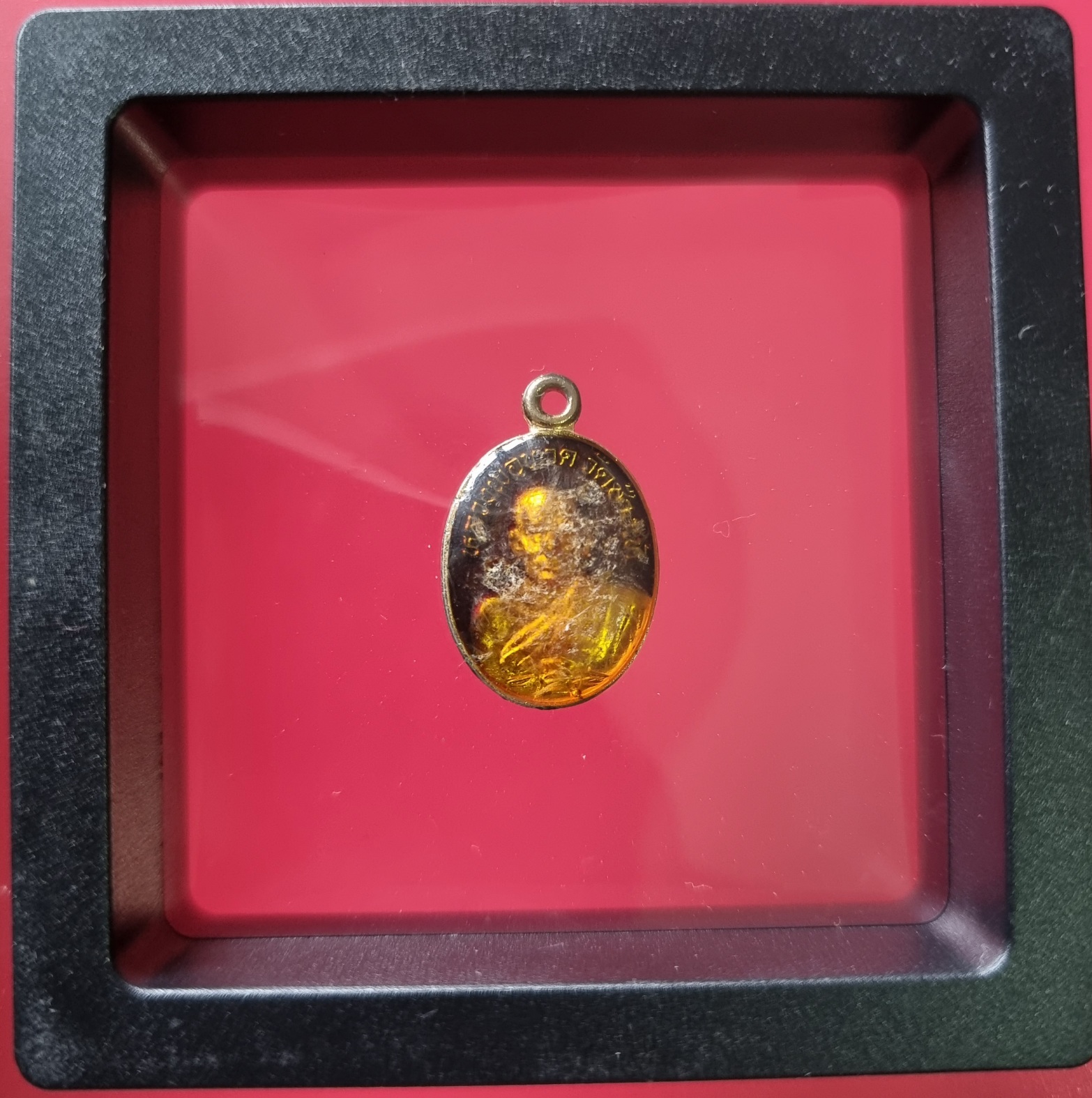 เหรียญเม็ดแตงลงยาหลวงพ่อทวด วัดช้างให้ ปี 2522 จังหวัดปัตตานี