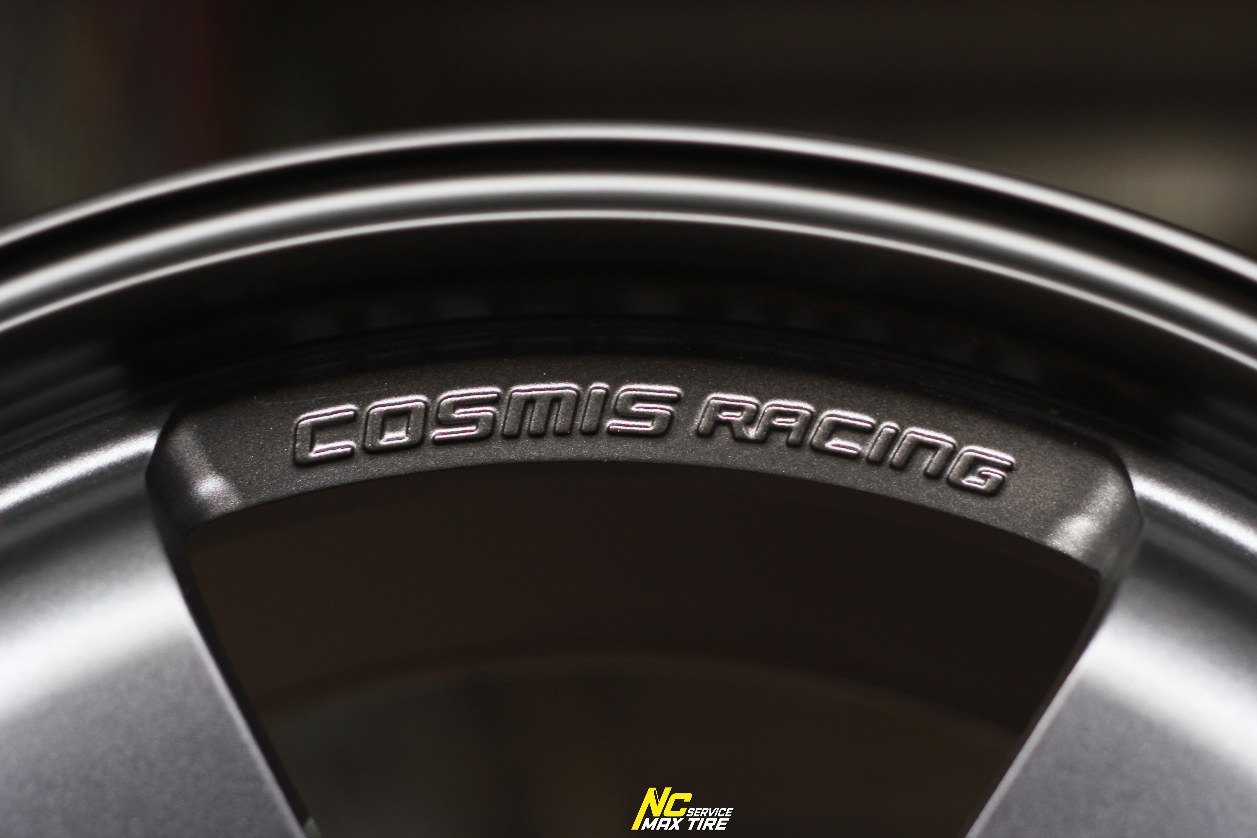 ล้อแม็กขอบ18 / Cosmis / RG-06SR / ล้อแม็กสำหรับรถกระบะ / SUV /PPV / 18x9.0 6H139.7 ET0 / ล้อแม็กสีกัลเทา+ตัวหนังสือแดงที่ก้าน / NC