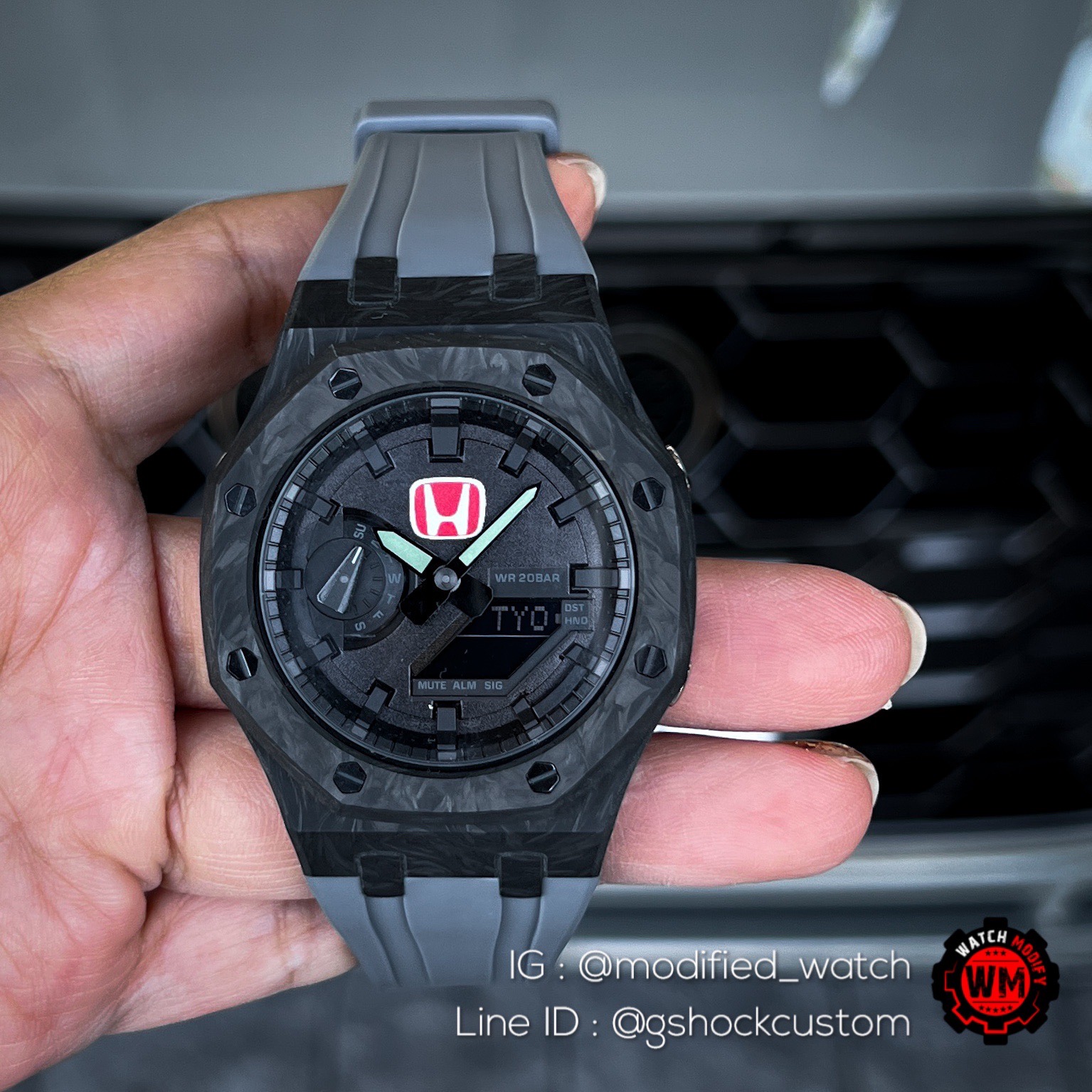 G-SHOCK Custom Honda Grey Sports Carbon Fiber Grey Rubber Strap