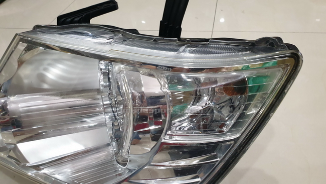 โคมไฟหน้า Honda STEP WGN SPADA