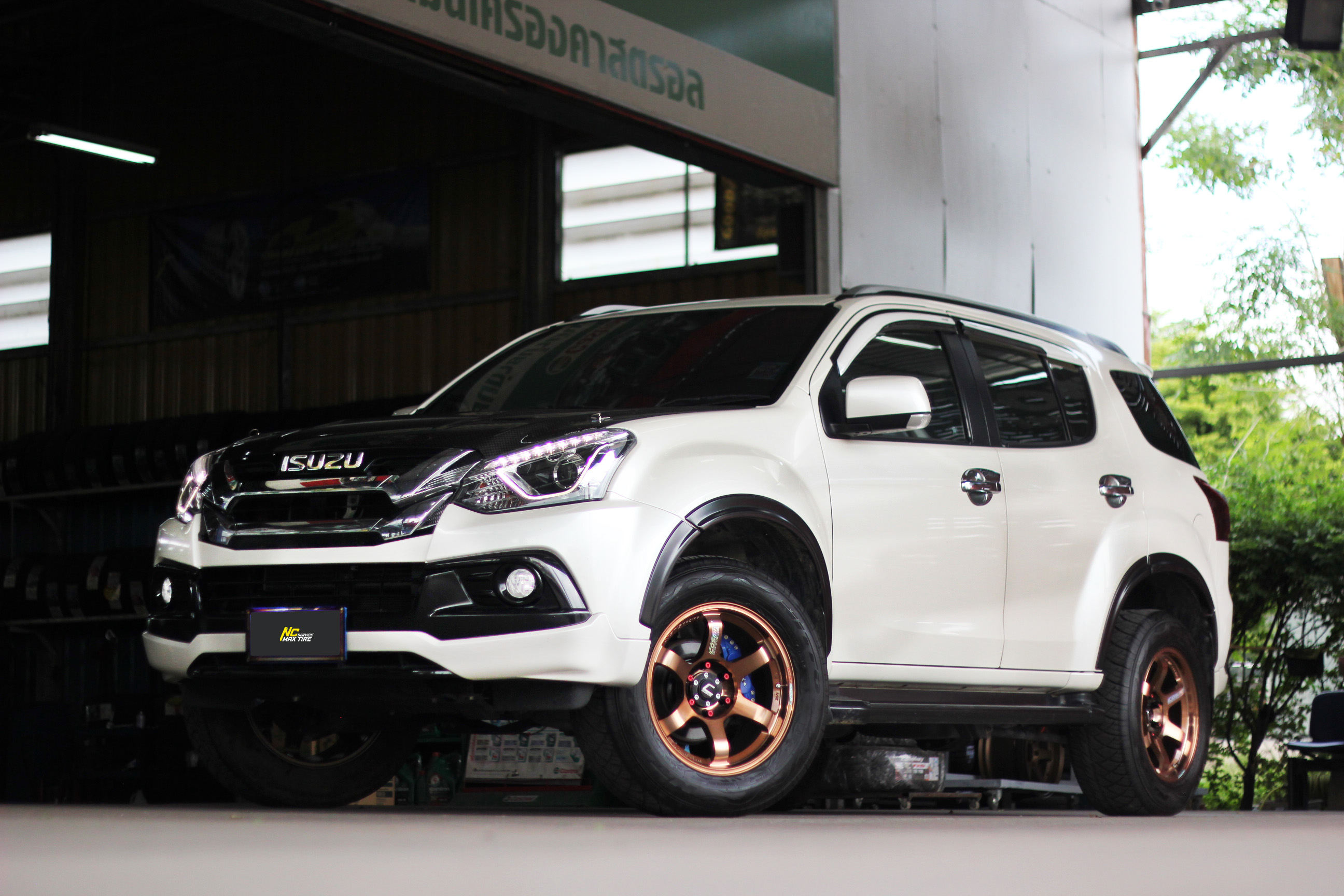 ISUZU MU-X / ล้อแม็กขอบ18 / Cosmis / RG-06S / Copper / Custom Color / 18X9.0 6H139.7 ET0 / SUV / PPV