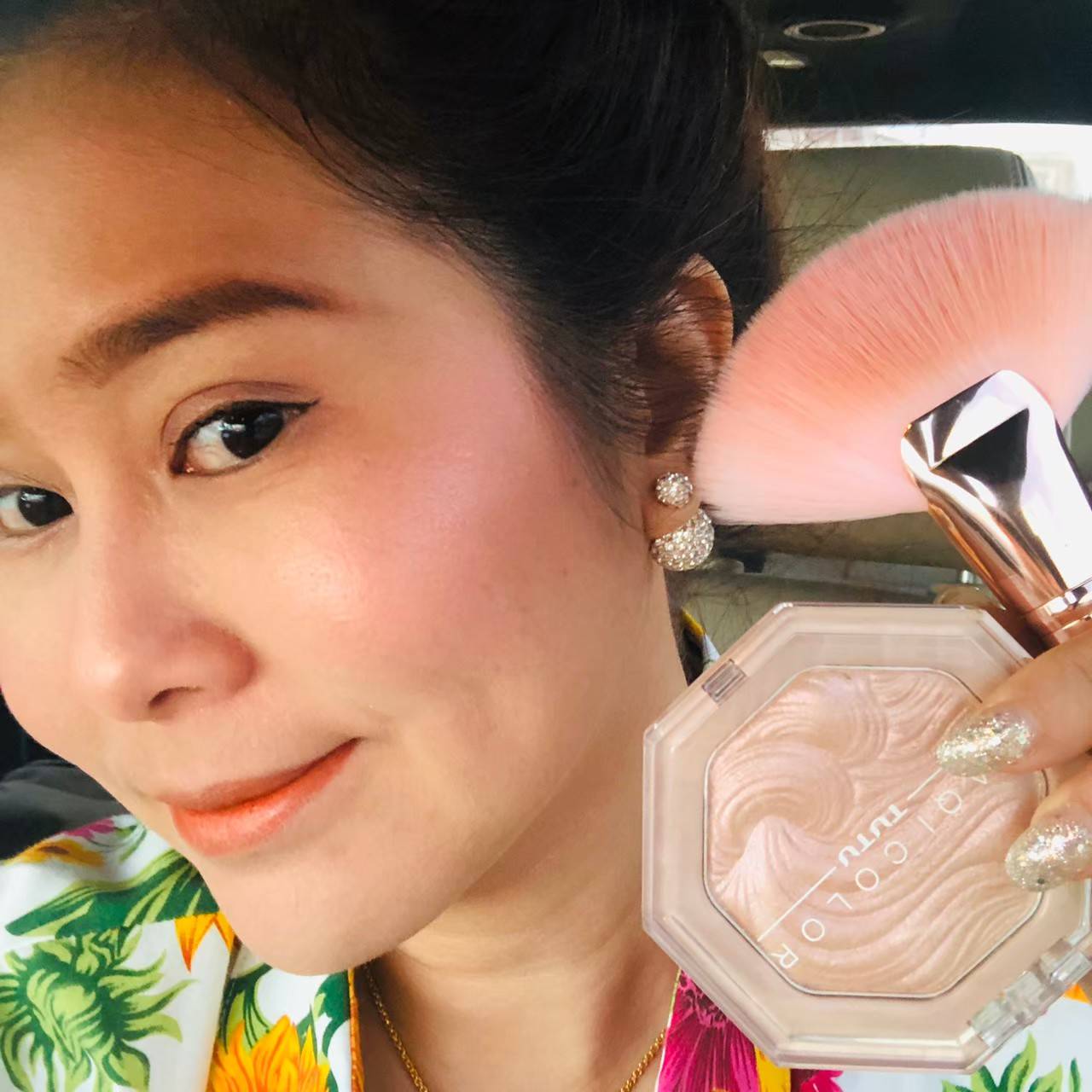 แปรงแต่งหน้า แปรงไฮไลท์ คงทน ด้ามจับถนัด สีชมพูหวาน
