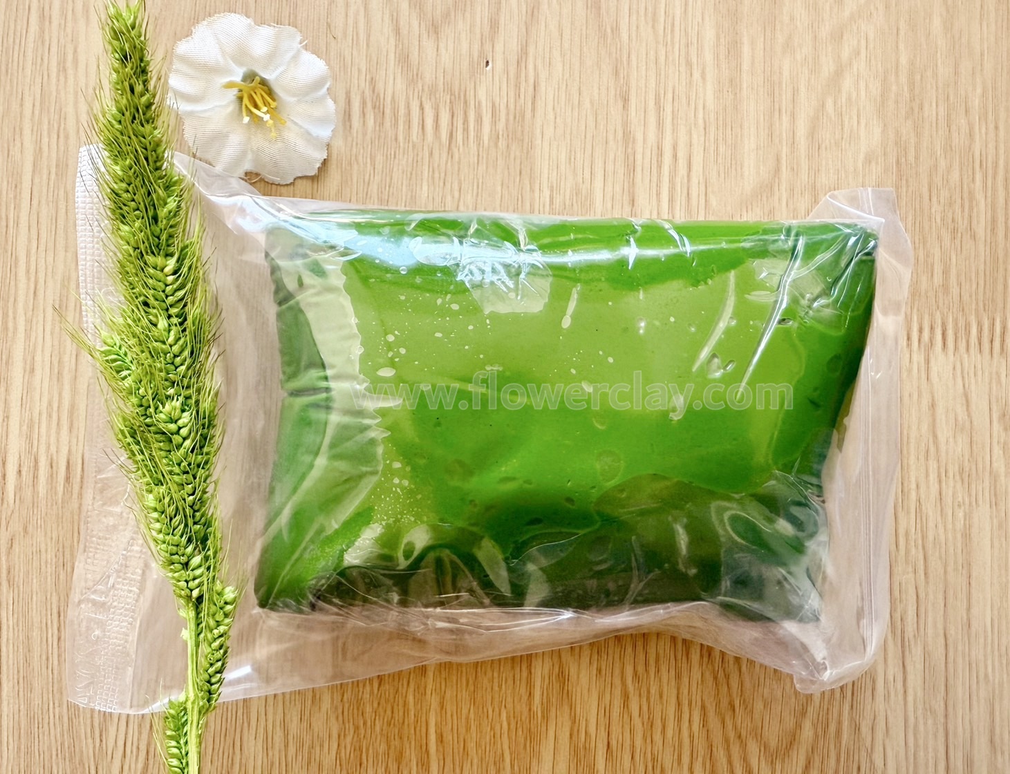 Thai clay mix green color 250 gr.