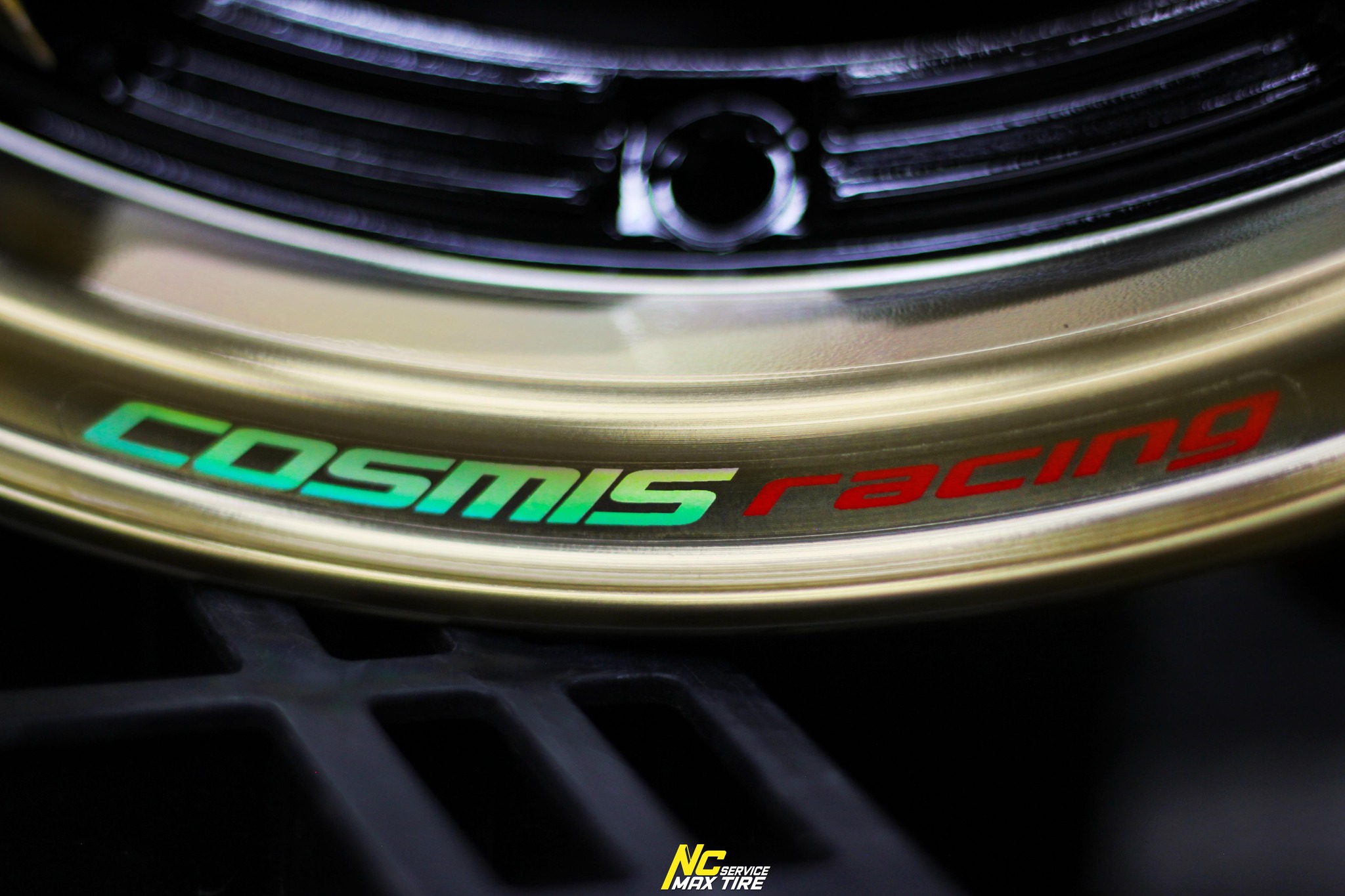 ล้อแม็กขอบ15 / Cosmis / Type-R Revolution / 15x7.0 4H100 ET35 / ล้อแม็กสีดำขอบไดร์ทอง+CNCข้างก้านทอง+เพลท / ล้อแม็กสวยๆ / ล้อแม็กสำหรับรถเก๋ง / City Car / Eco Car / NC