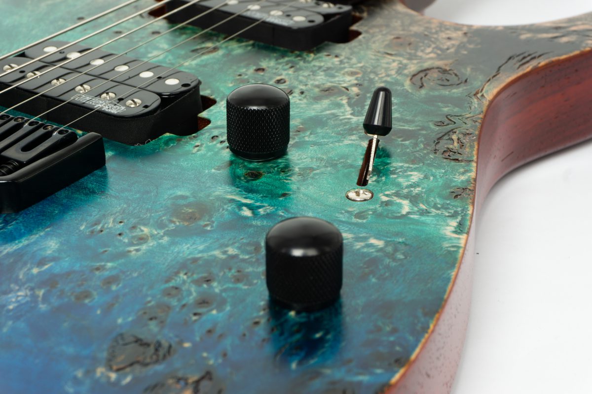 กีต้าร์ไฟฟ้า Kazuki Dragon Series สี Blue