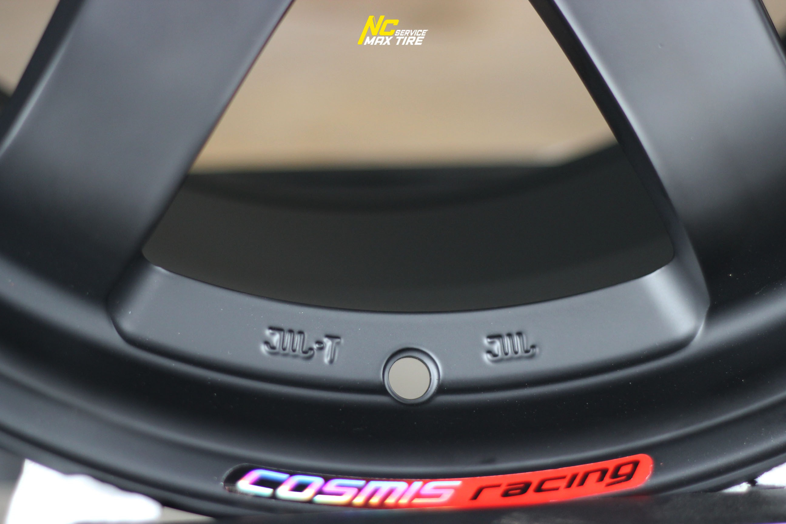 ล้อแม็กขอบ18 / Cosmis / RG-06S / ก้านยก / ออฟ15 / 18x9.0 6H139.7 ET15