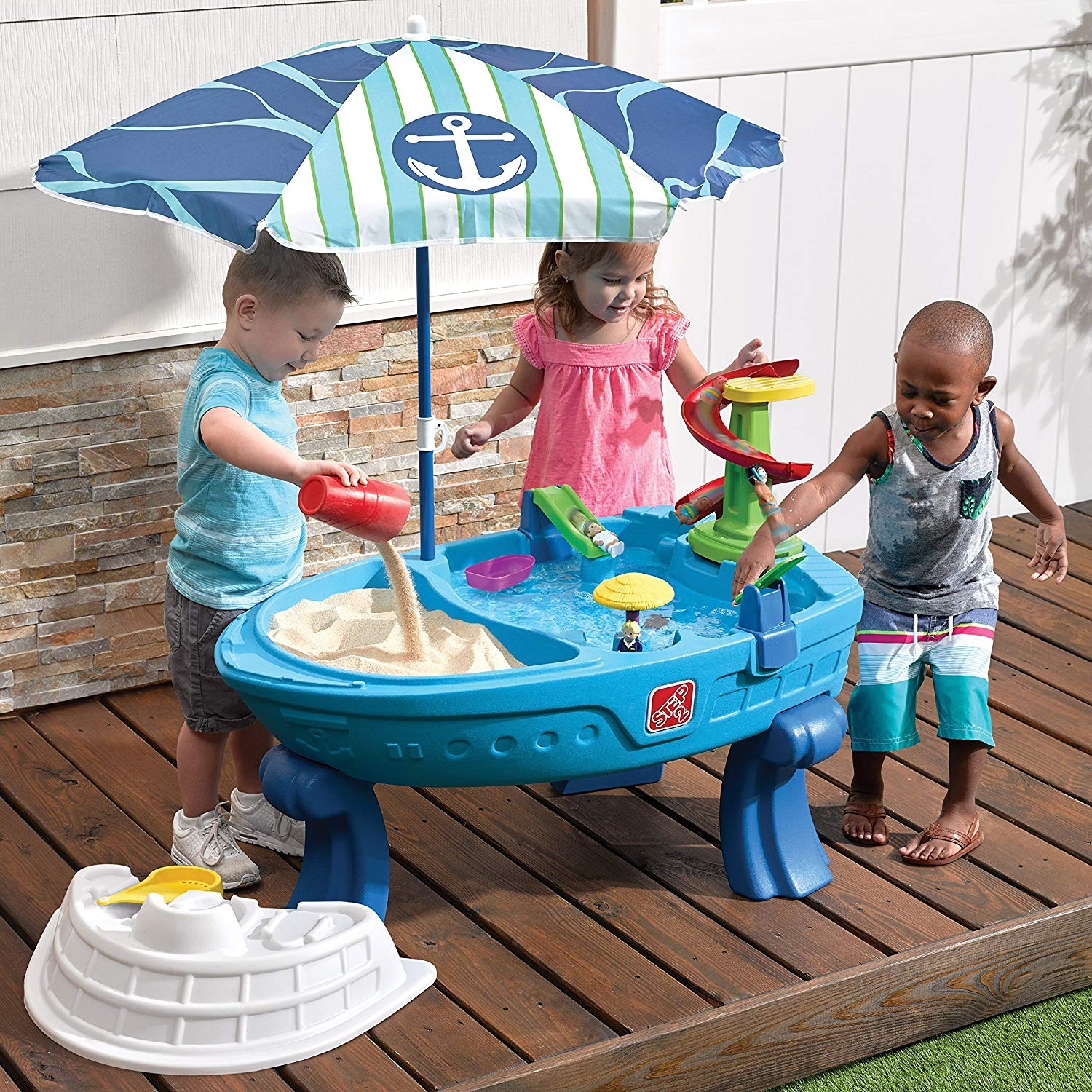 พร้อมส่ง Step2 Fiesta Cruise Sand & Water Play Table with Umbrella ส่งฟรี
