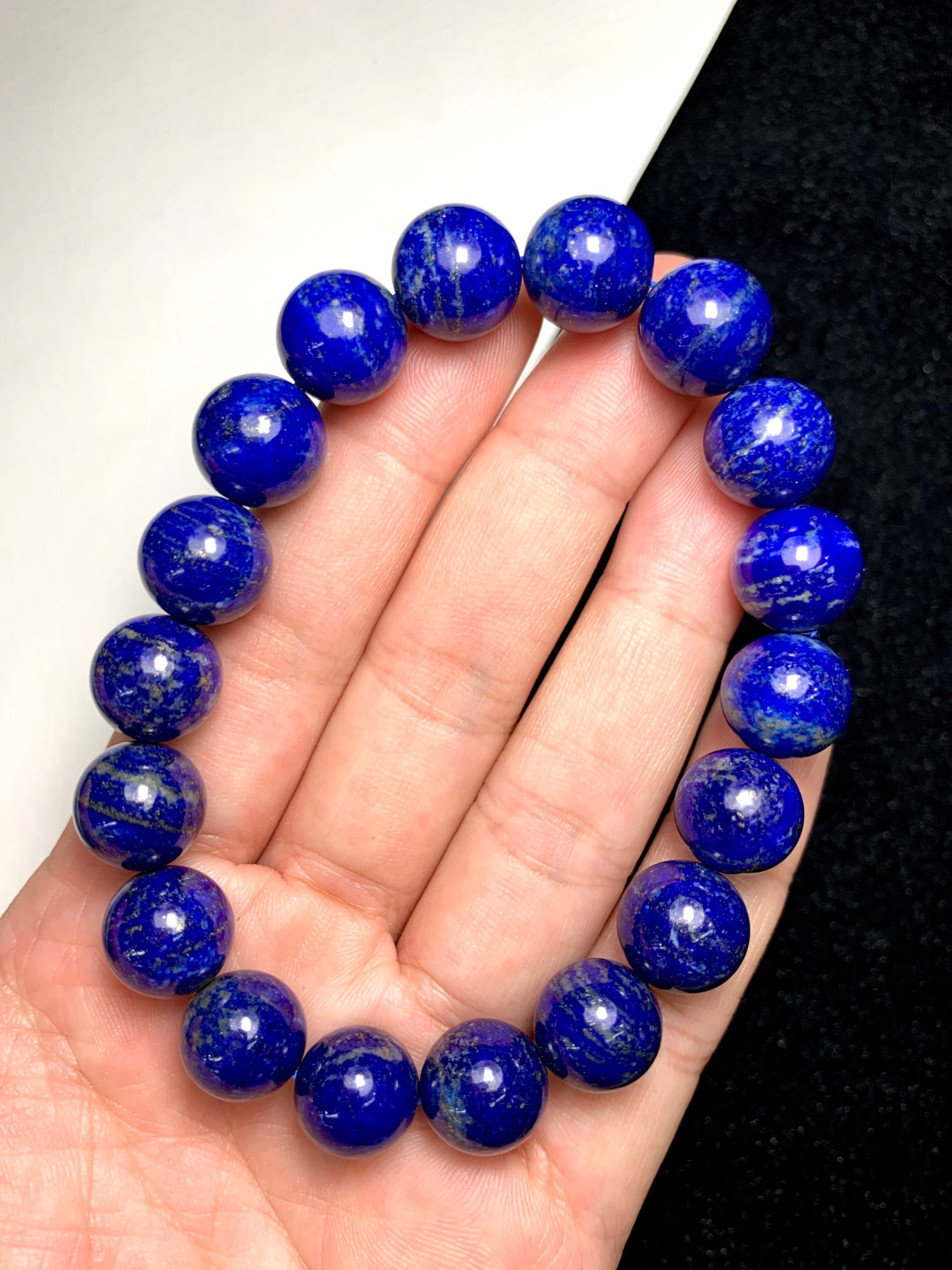 ลาพีส ลาซูลี่ (Lapis Lazuli) AA++ เกรดดีที่ใช้ทำอัญมณีในแบร์นหรู