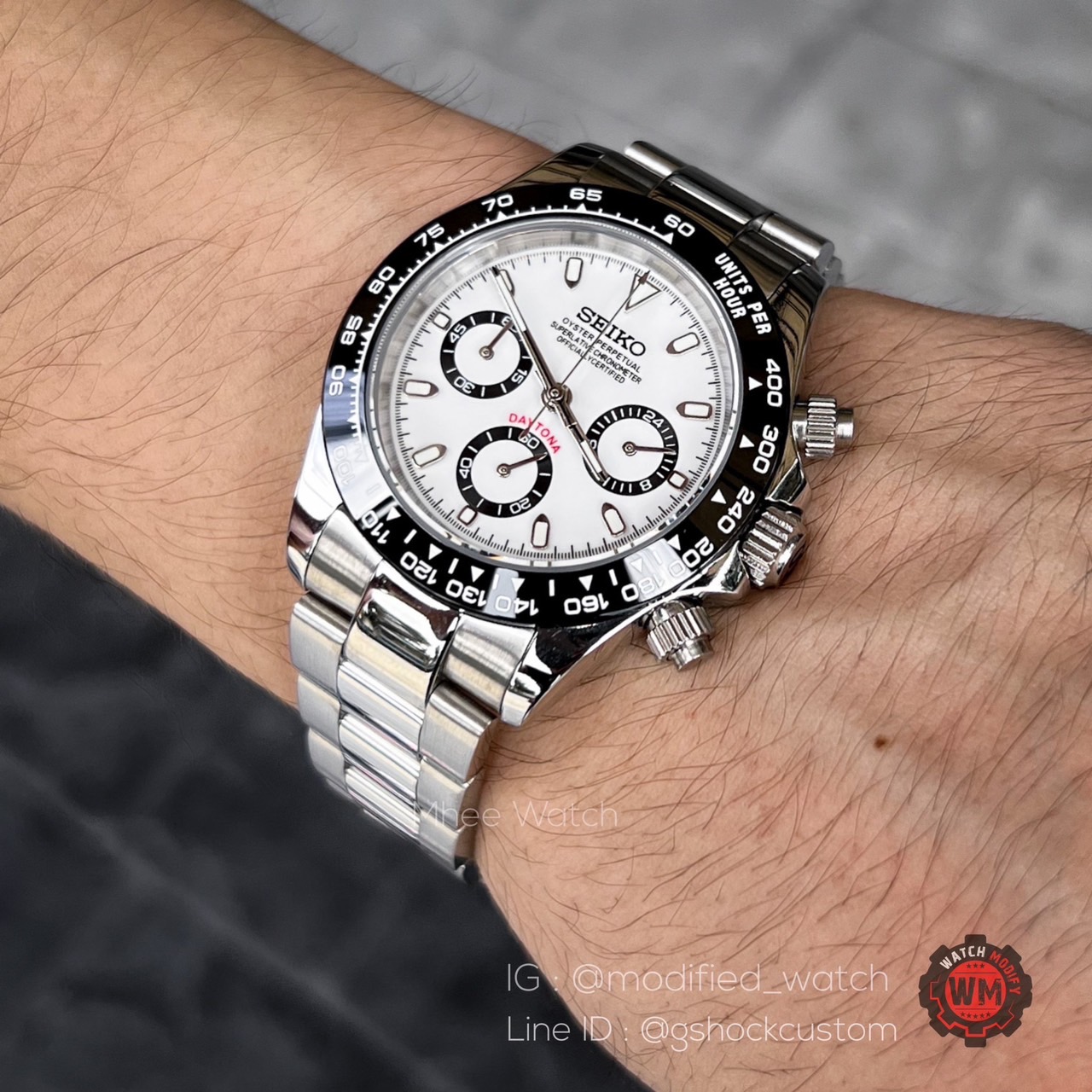 Seiko Mod Daytona White Dial caliber VK63 is part of the hybrid mechanical quartz