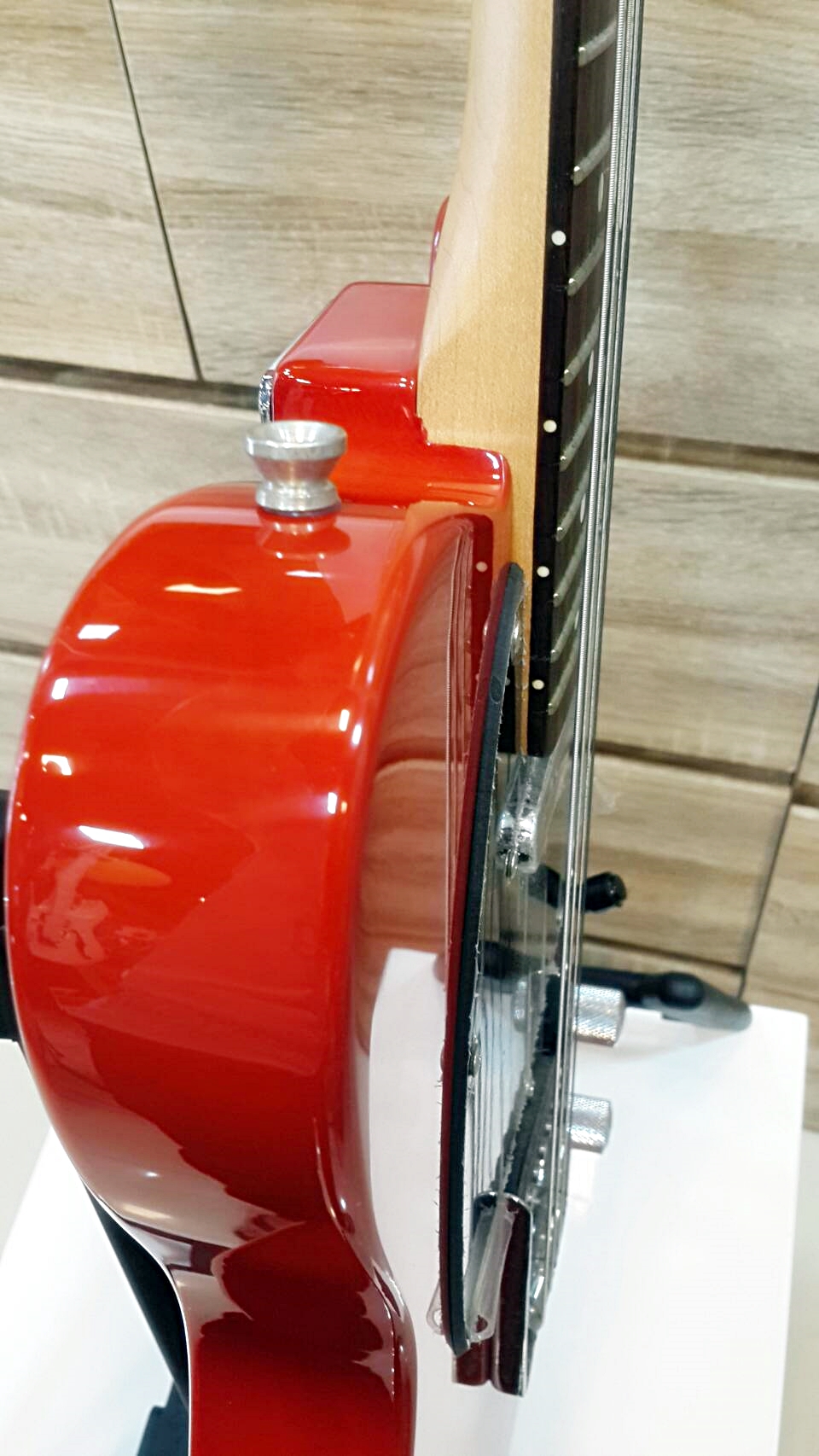 กีตาร์ไฟฟ้า Century CT 232/แดง/ดำ