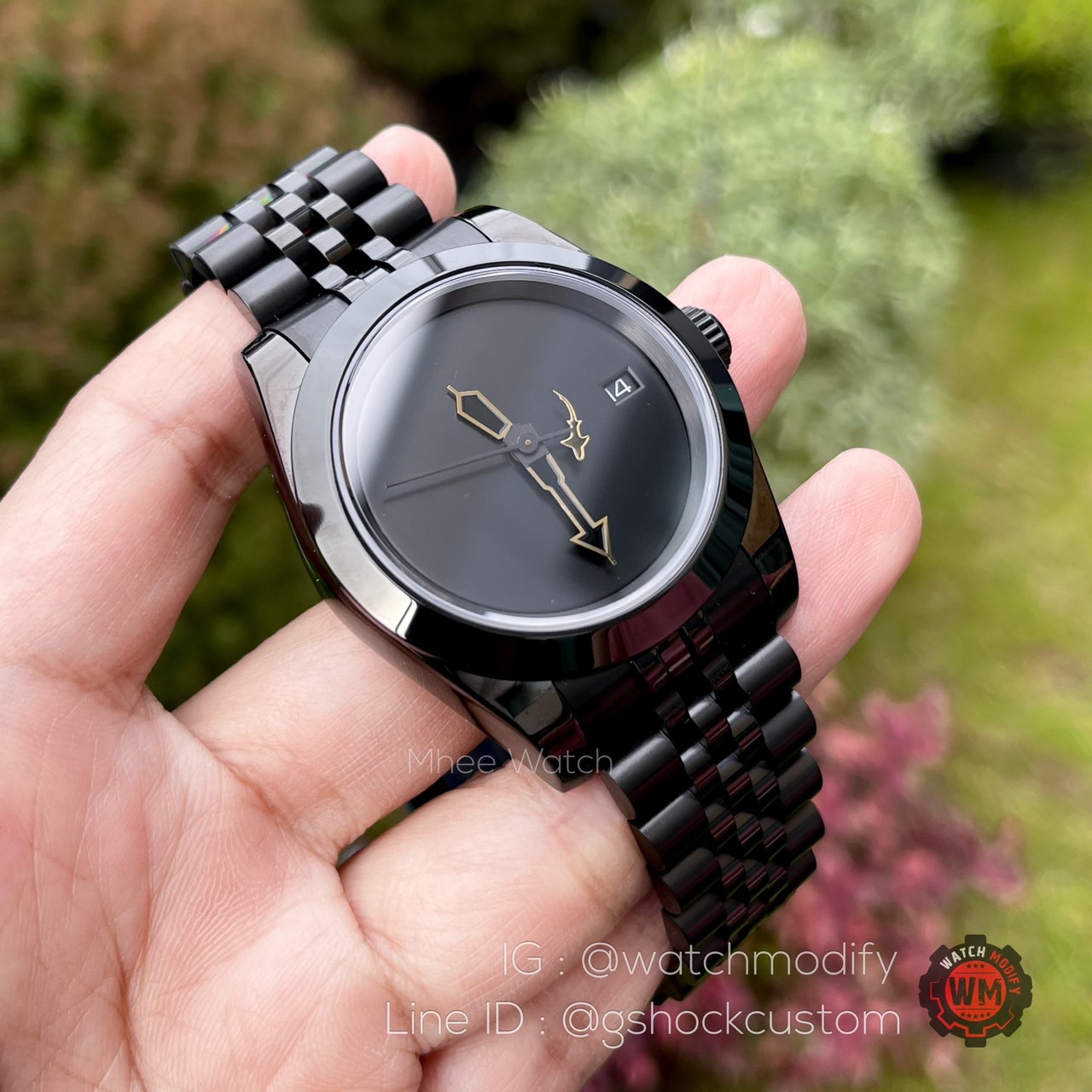 Seikomods The Dark Shark datejust Model 39MM PVD Black Jubilee Strap