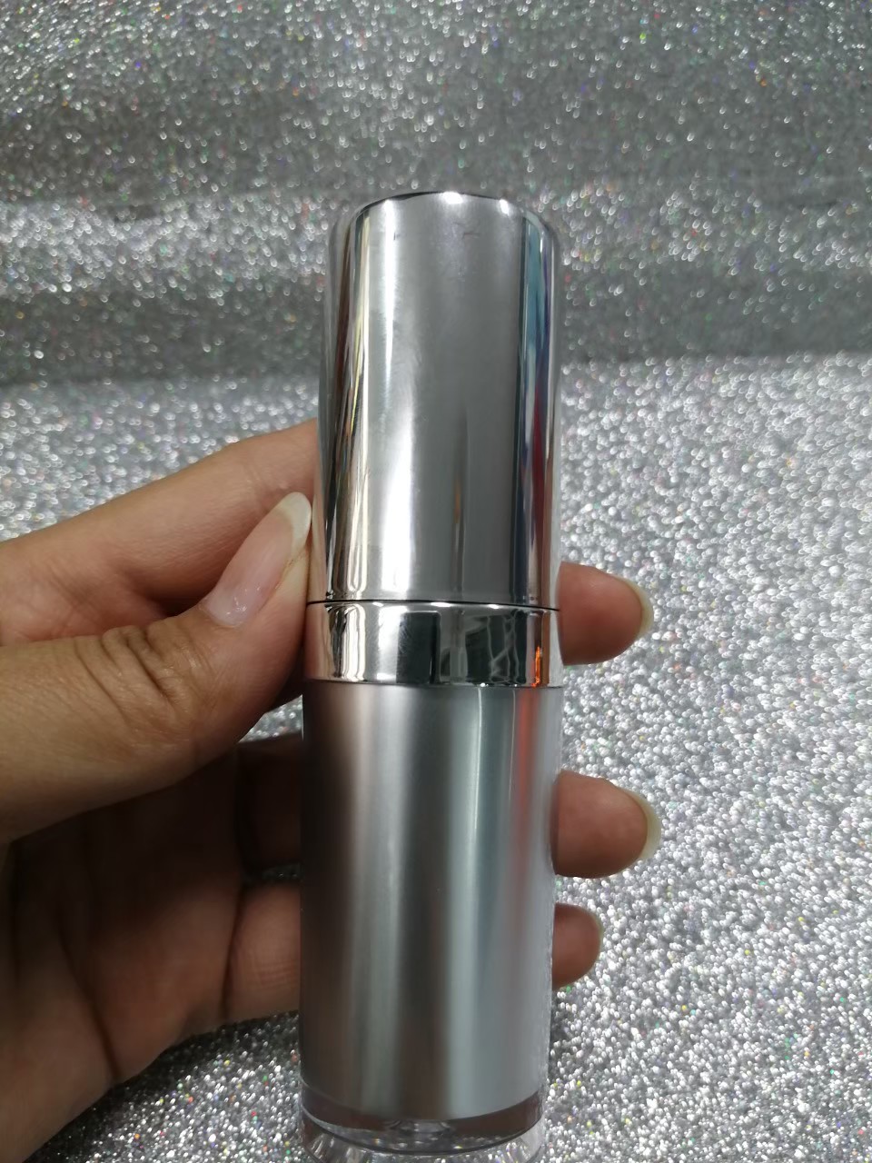 ขวดปั้มสีเงิน ขอบปากสีเงินเงา ขนาด 15 ml.