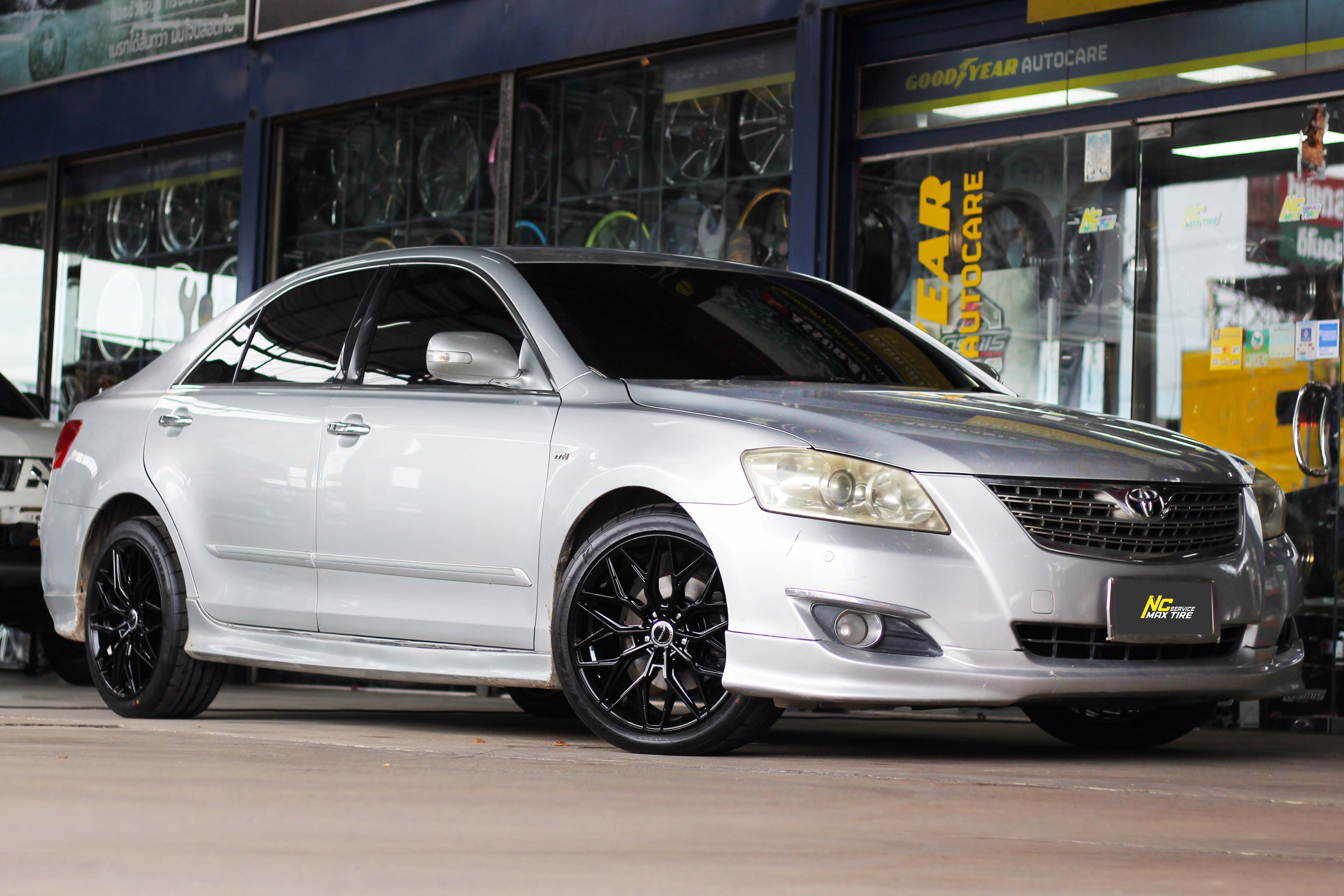 NCรีวิว.EP689 TOYOTA CAMRY NAYA WHEELS : ALPHA-8 18x8.5 5H113 ET35 ล้อแม็กสีดำเงาทั้งวง