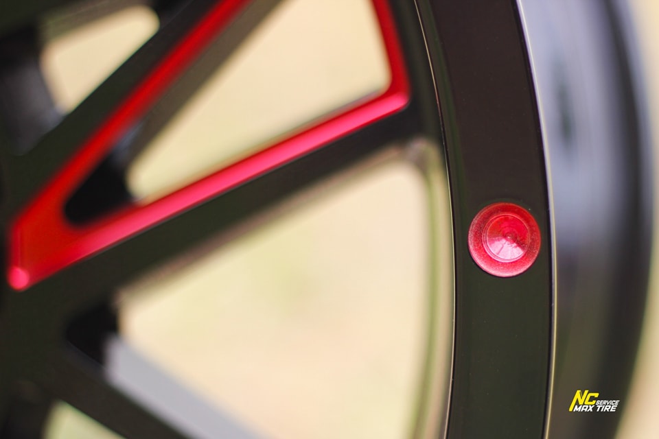 ล้อแม็กออฟโรดขอบ18 / Cosmis Devil Spin-82 / สีดำcncแดง / 18x9.0 6H139.7 ET0