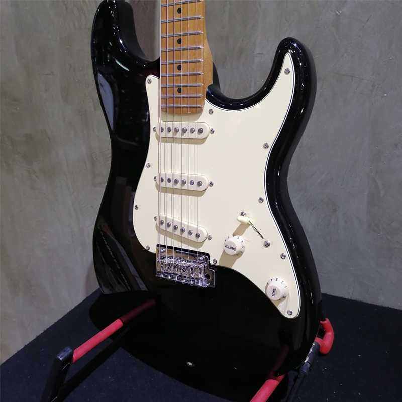 กีตาร์ไฟฟ้า Gusta GST-05 SSS