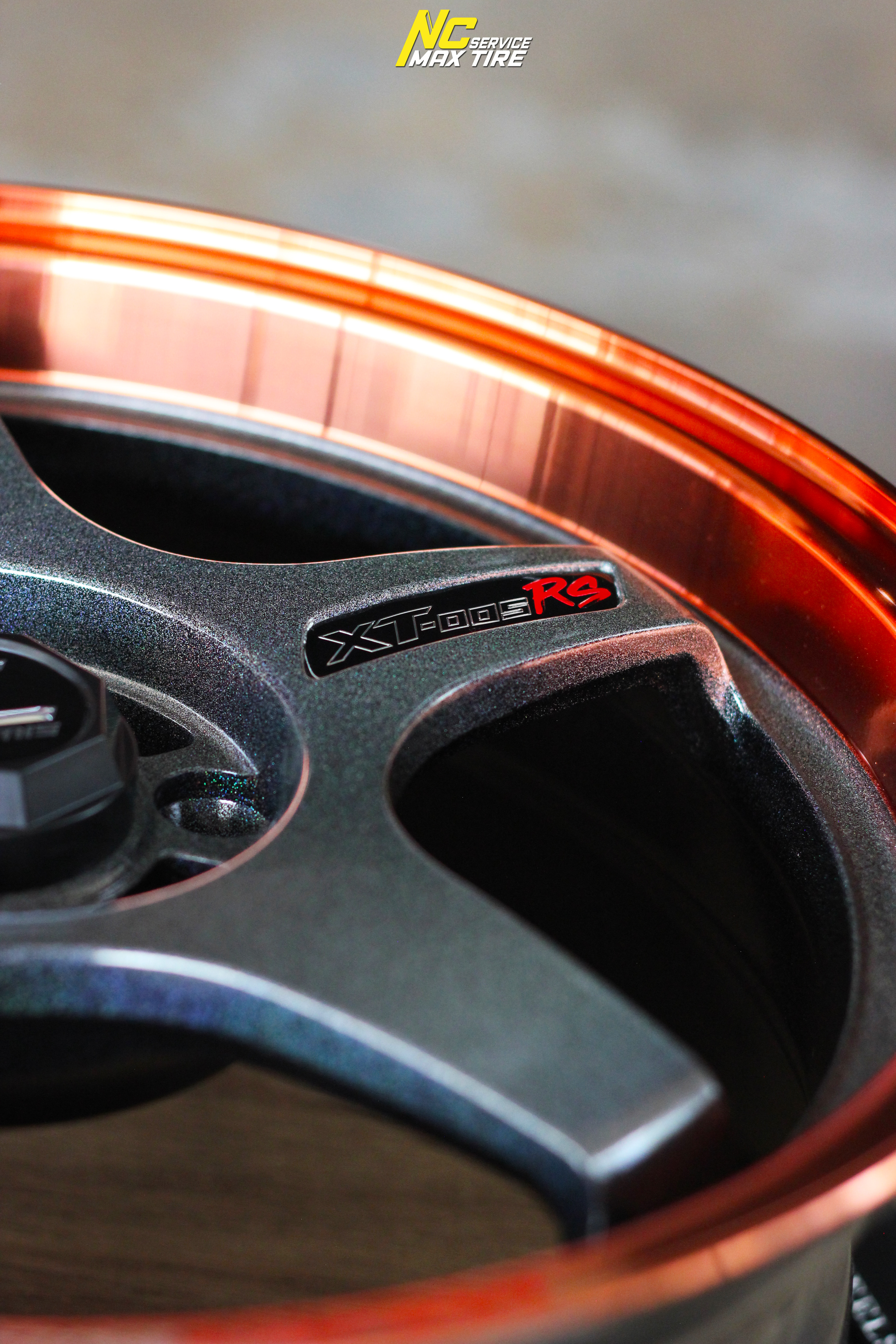 ล้อแม็กขอบ15 / Cosmis / XT-005RS / ล้อแม็กสีพิเศษ / Custom Color / 15x7.0 4H100 ET35 / Power Silver Black / Orange Gold