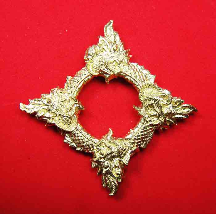 บ่วงนาคบาศ หรือบ่วงนาคราชสี่ทิศ เครื่องรางแห่งโชคลาภ ป้องกันภัย สูง : 4 cm.กว้าง : 4 cm