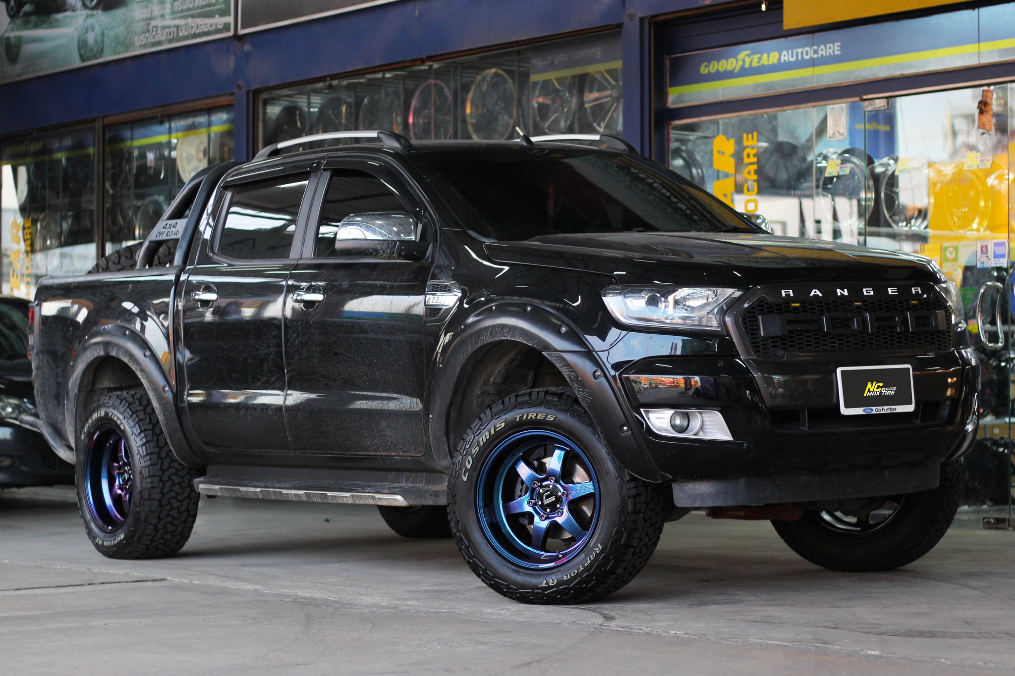 FORD RANGER / Cosmis / Type-G Racing / ล้อแม็กรถกระบะ / 18x10.5 6H139.7 ET25 / ล้อแม็กสีน้ำเงินเฉดพาวเวอร์+CNCตัวหนังสือ / Custom Color / Cosmis Raptor AT / 285/60R18 / NC