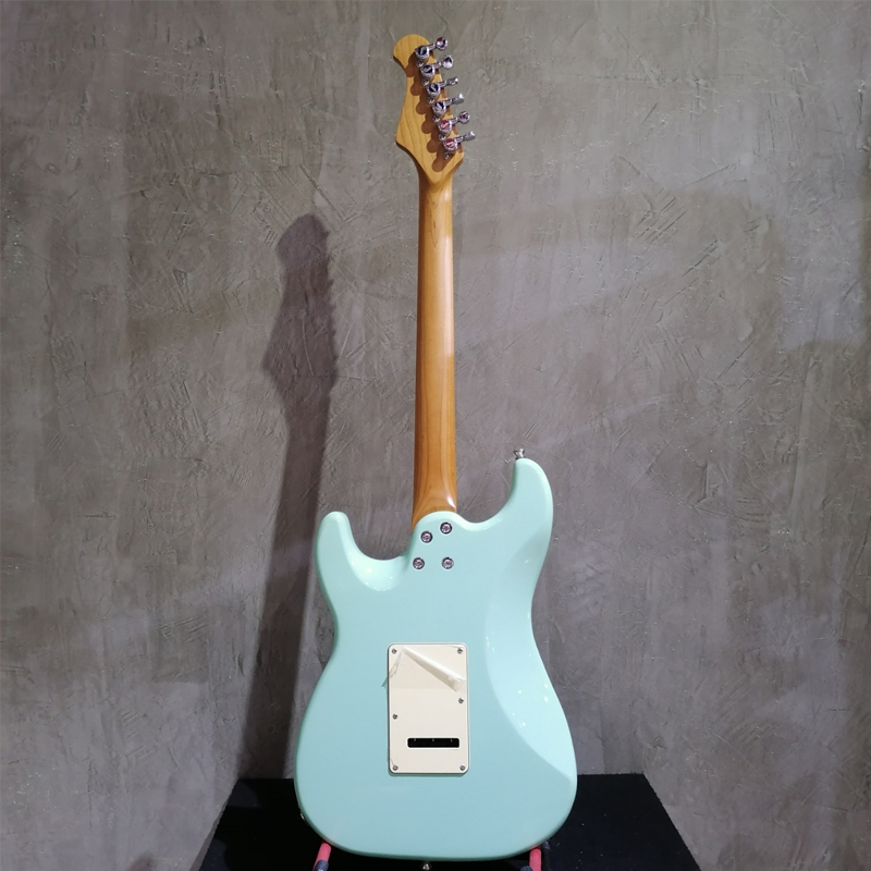 กีตาร์ไฟฟ้า Gusta GST-05 SSS