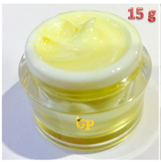 กลูต้าและอาร์บูติน ไวท์เทนนิ่ง ครีม 15 กรัม (GLUTA AND ARBUTIN WHITENING CREAM 15g)