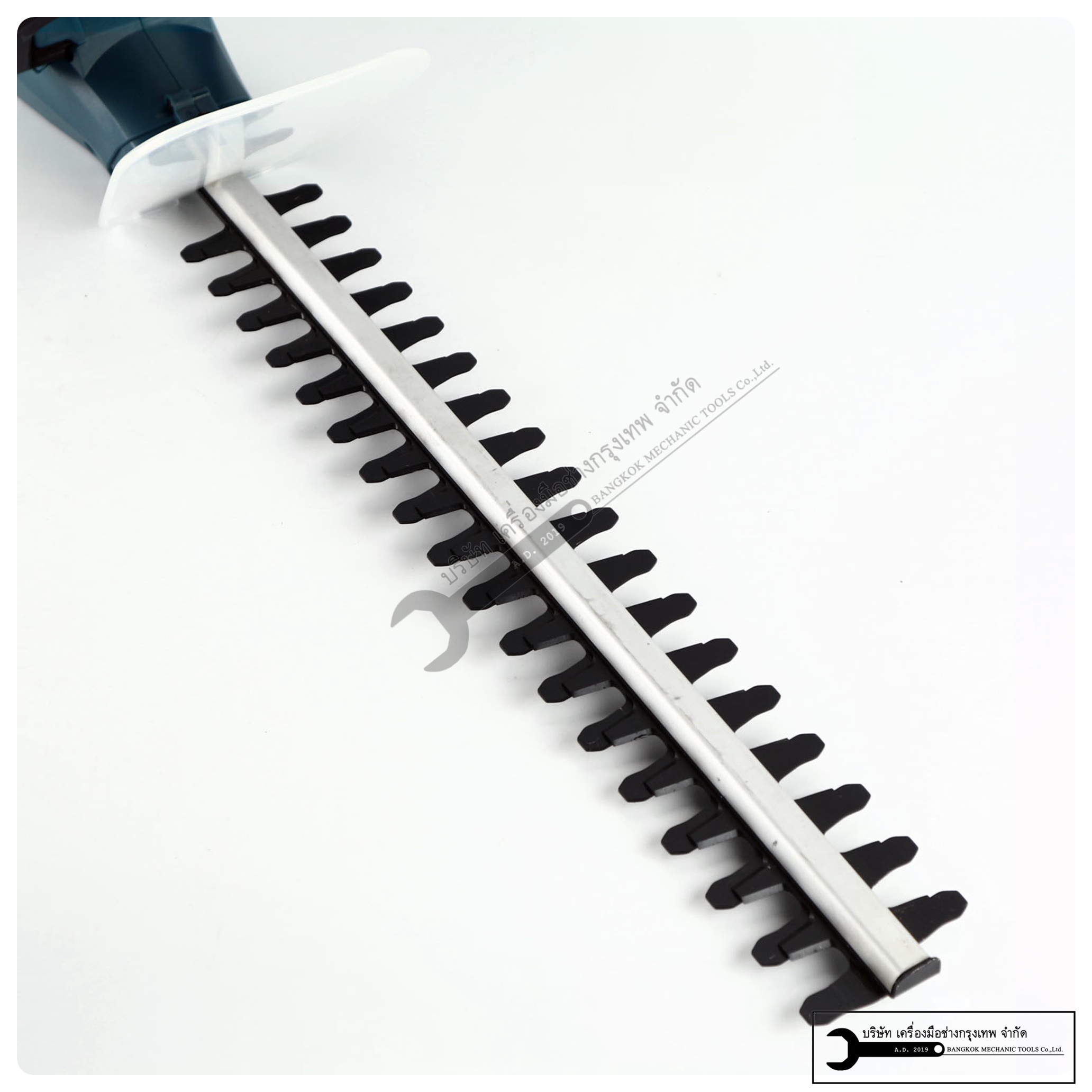 BERALA เครื่องตัดแต่งกิ่งไม้ เล็มพุ่มไม้ ไร้สาย 18V รุ่น TP-8A601B