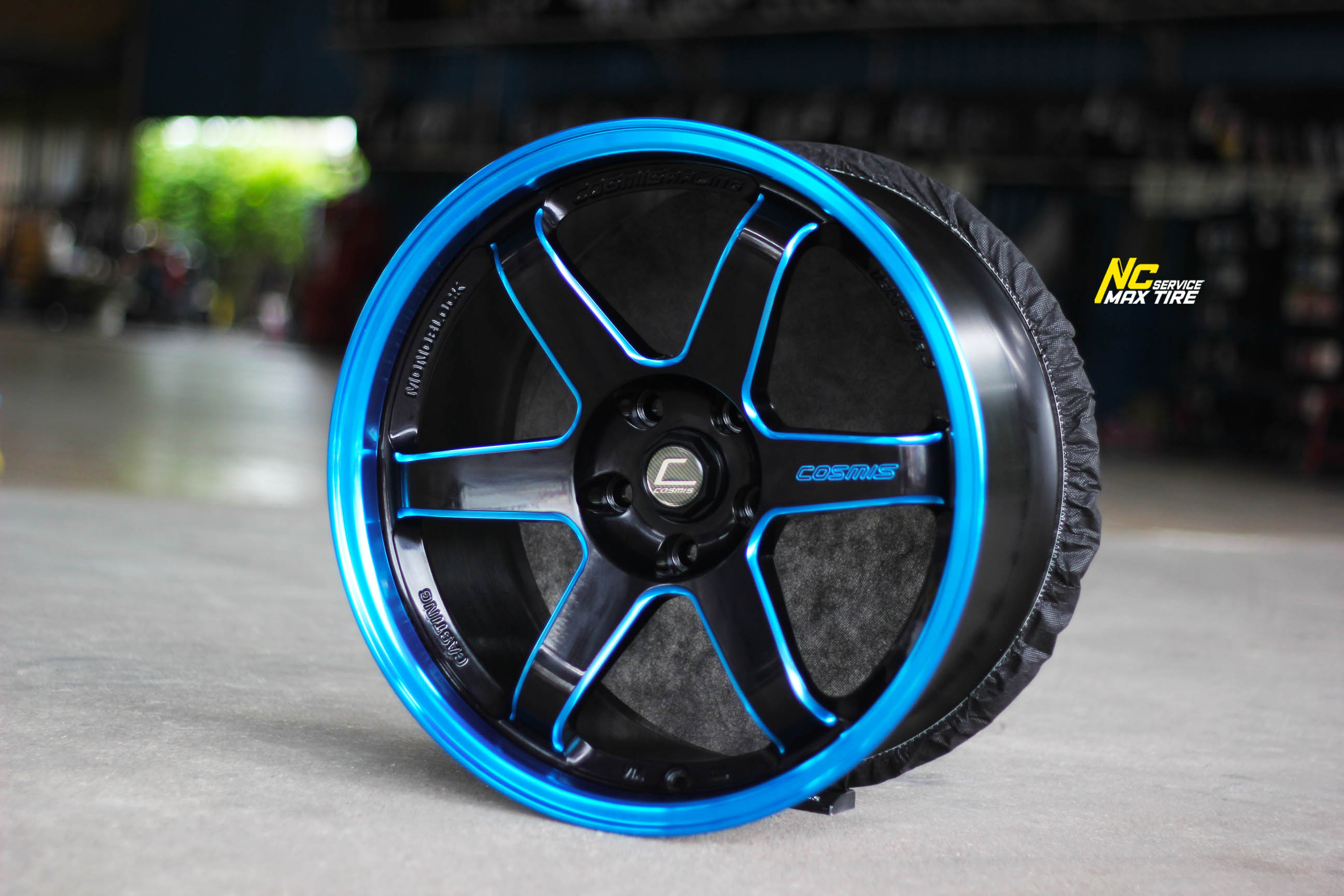 ล้อแม็กขอบ18 / Cosmis / RG-06 / ล้อแม็กสีดำCNCข้างก้านไดฟ์ฟ้า / ล้อแม็กสำหรับกระบะตัวเตี้ย / 18x8.5 5H114.3 ET22