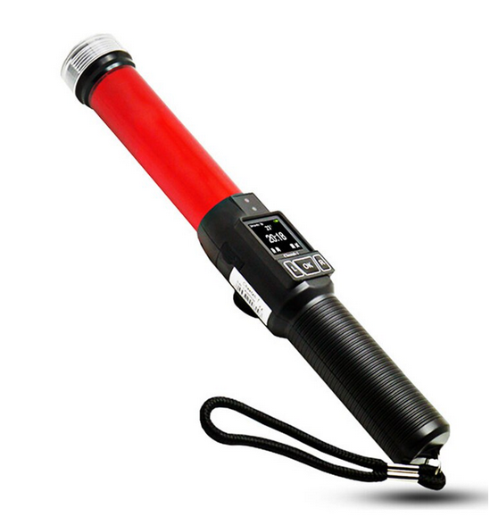 เครื่องเป่าแอลกอฮอล์ รุ่น Cheetah-1 เป็นเครื่องเป่าแอลกอฮอล์คุณภาพสูงพร้อมไฟฉายและไฟส่งสัญญาณจราจรในตัวใช้งานได้หลากหลาย ตัวเครื่องใช้ Electrochemical Alcohol Sensor ตรวจจับเฉพาะสารแอลกอฮอล์เท่านั้นทำให้ผลตรวจแม่นยำเชื่อถือได้ มาพร้อมระบบหน้าจอแสดงผลแบบ O