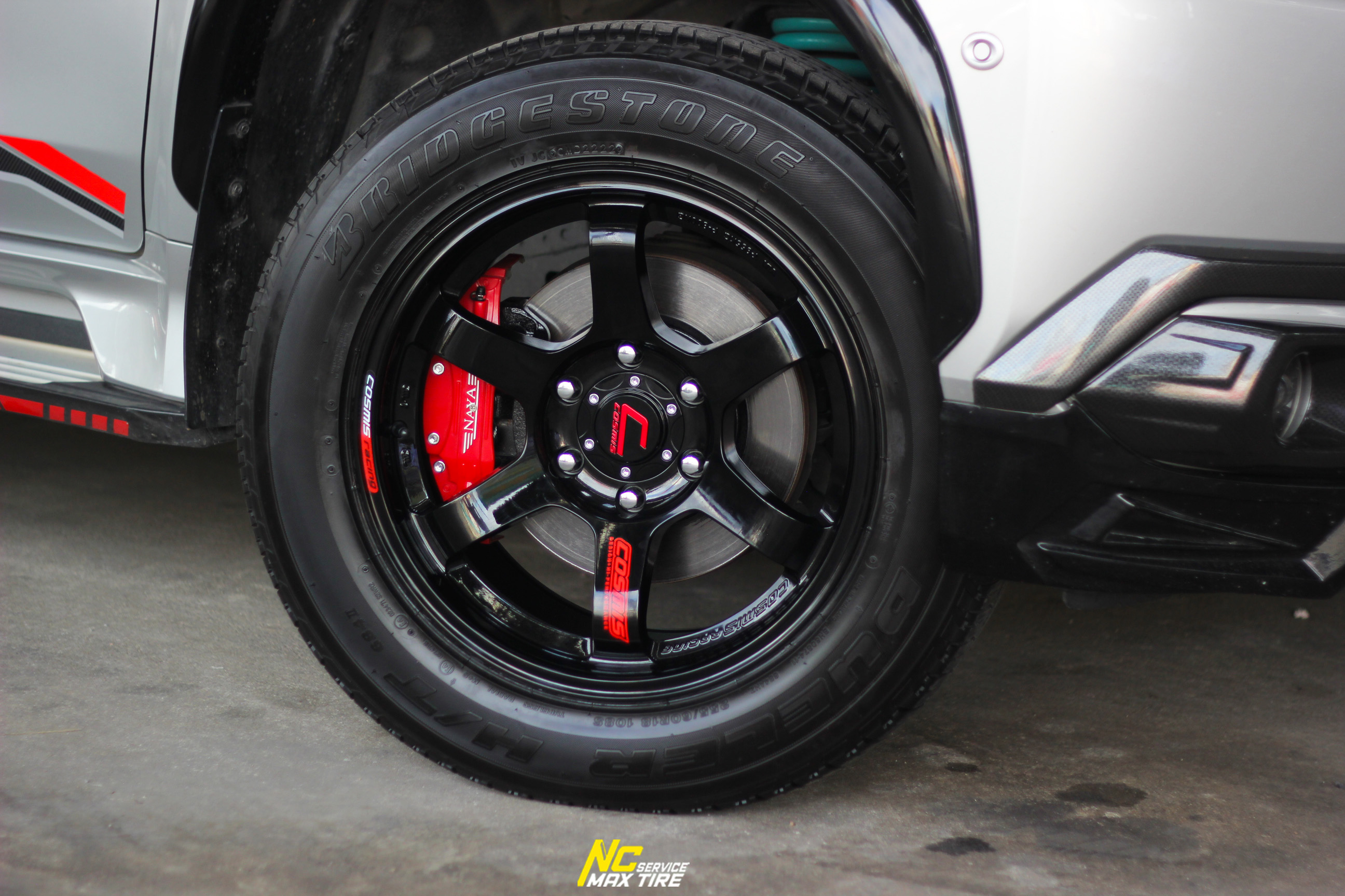 Mitsubishi Pajero Sport / ล้อแม็กขอบ18 / Cosmis / RG-06S / ล้อแม็กสีดำเงาทั้งวงหยอดหนังสือแดง / 18x9.0 6H139.7 ET15