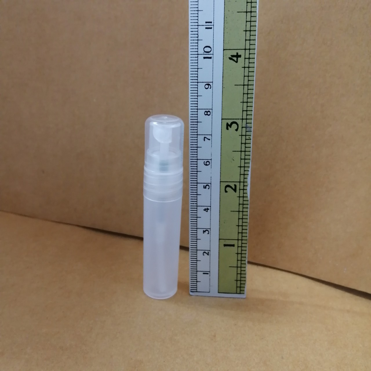ขวดสเปรย์ ขนาด5ml สูง7.8cm กว้าง1.5cm รุ่นPP609A สีขุ่นใส ใส่แอลกอฮอล์ขนาดพกพา ราคาถูก พร้อมส่ง