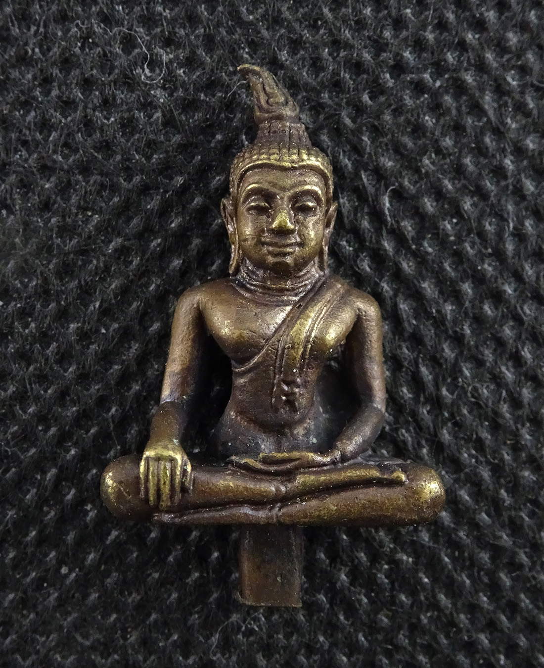 พระยอดธงเกศบิด หลวงพ่อมนัส