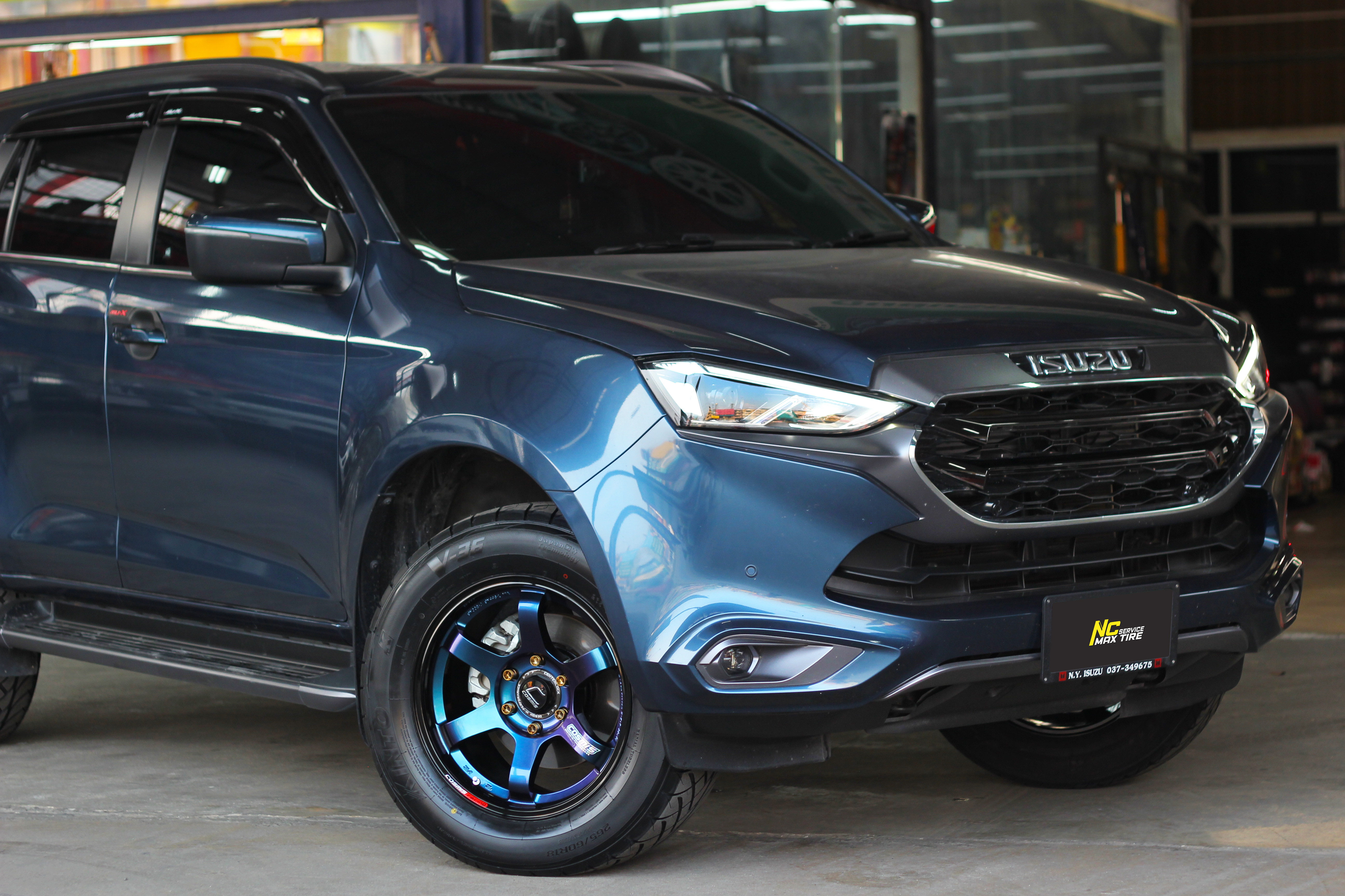 Isuzu Mu-X / ล้อแม็กขอบ18 / Cosmis / RG-06S / 18x9.0 6H139.7 ET15 / ล้อแม็กสีน้ำเงินเฉดพาวเวอร์+เพลท / Custom Color / SUV / PPV / NC