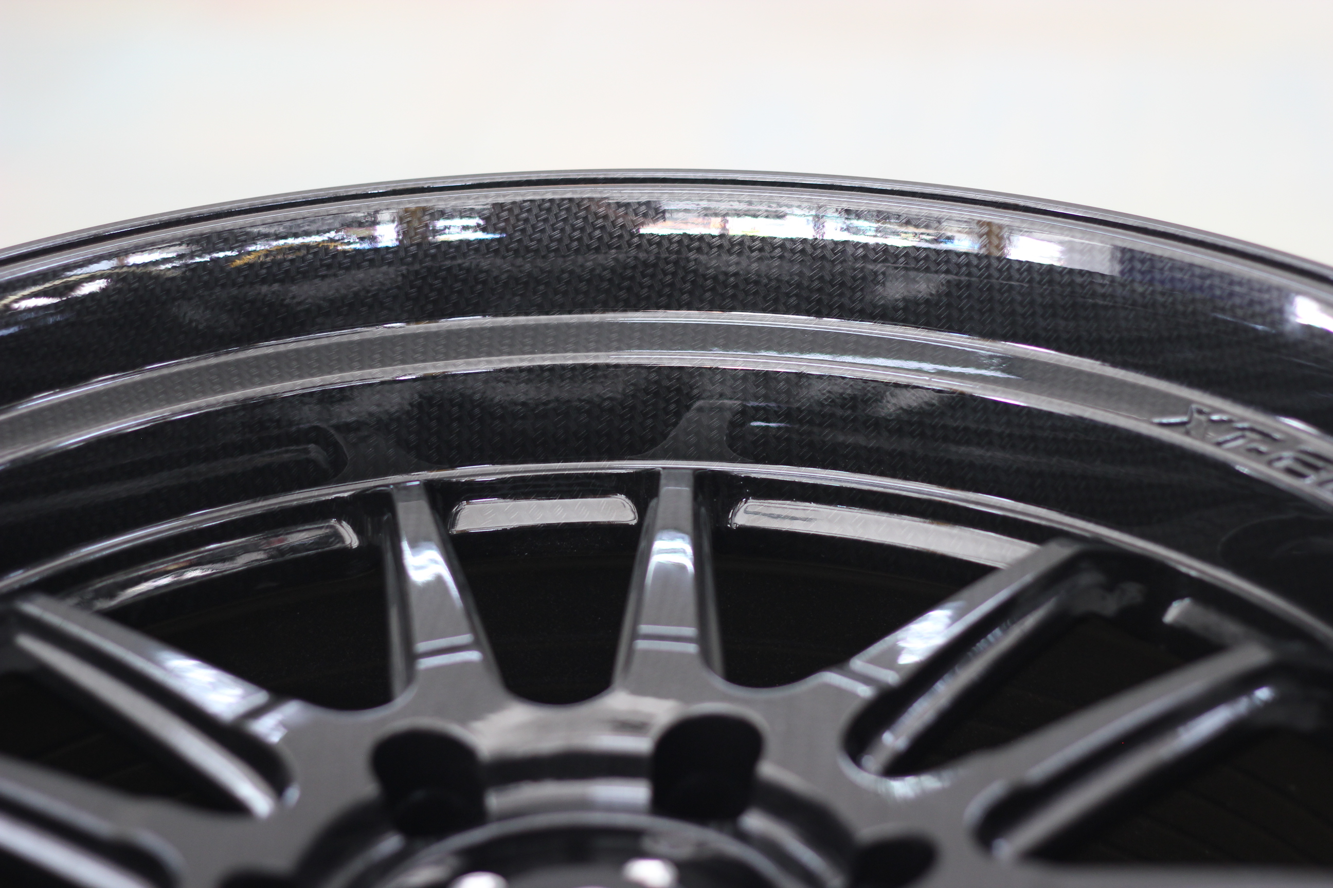 ล้อแม็กขอบ20 / Cosmis / XT-206R / ล้อแม็กเคลือบคาร์บอนเคฟล่าแบบเงา / 20x9.5 6H139.7 ET+12