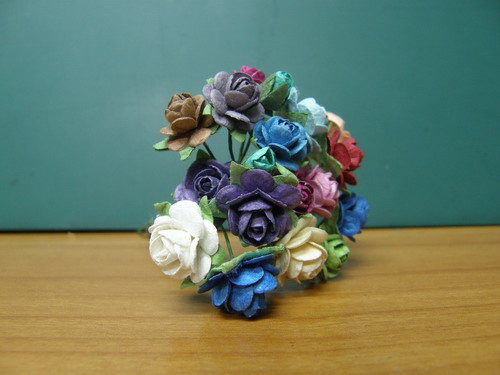 ช่อดอกไม้จิ๋วกระดาษสา