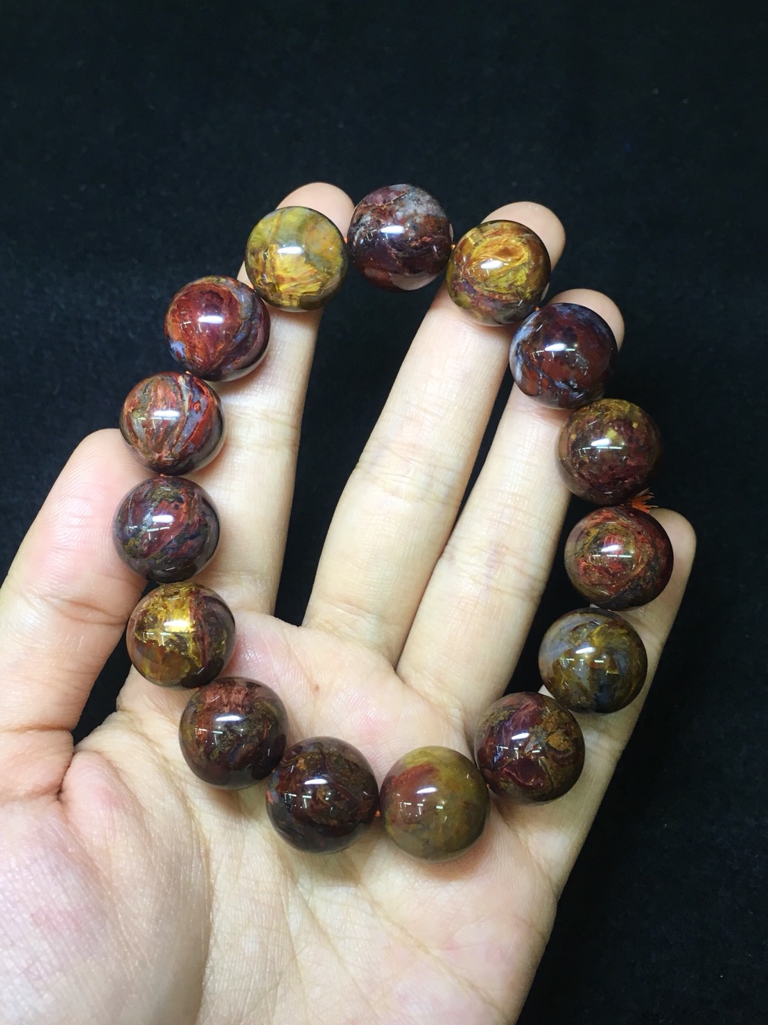 หินปีเตอร์ไซต์ (Pietersite) หรือ “ปู่โสมเฝ้าทรัพย์”