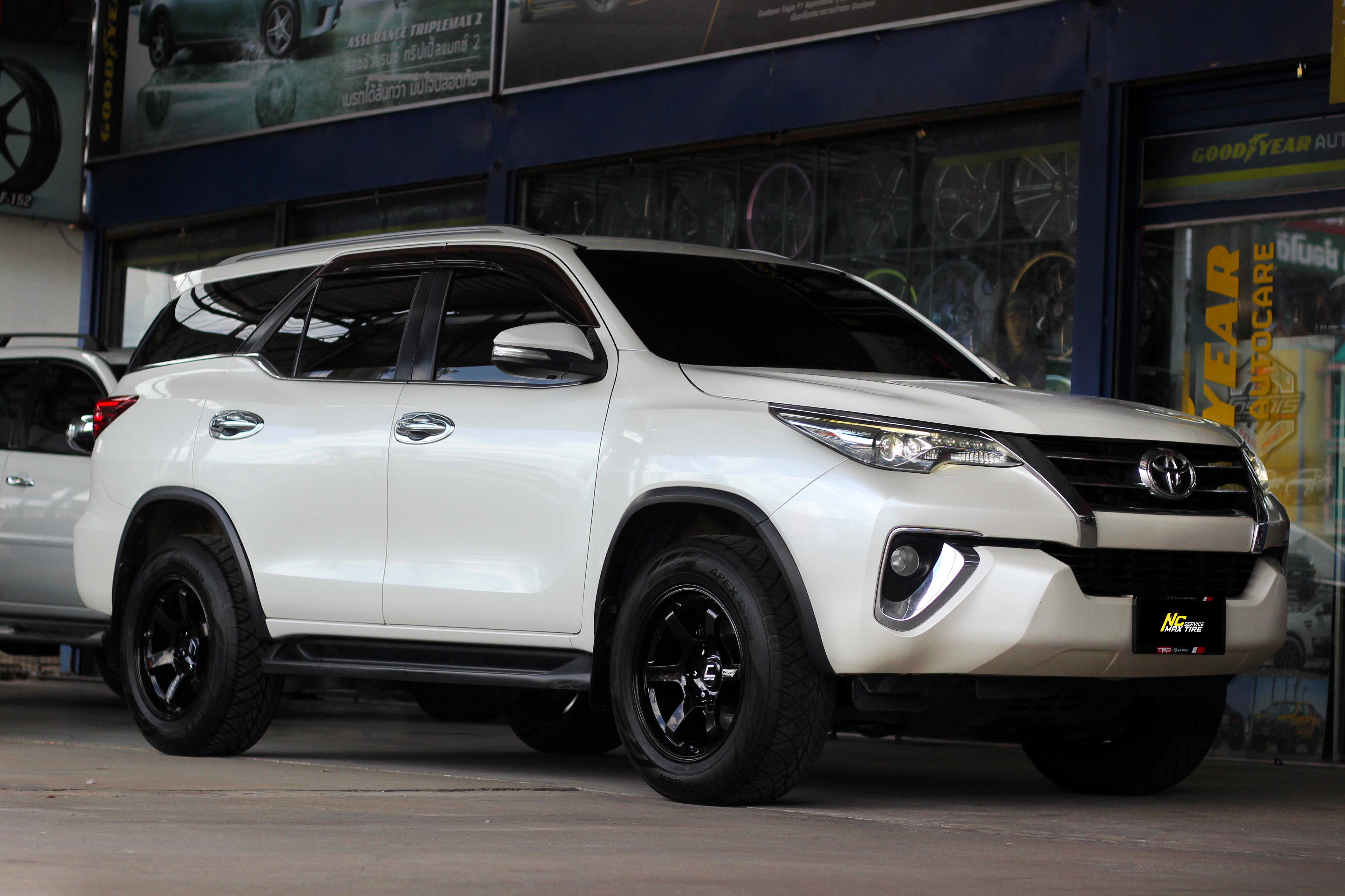 Toyota Fortuner / SUV / ล้อแม็กสำหรับกระบะ / ล้อแม็กขอบ18 / RG-06SR / 18x9.0 6H139.7 ET0 / ล้อแม็กสีดำเงาทั้งวงCNCหยอดตัวหนังสือขาว / ล้อแม็กสวยๆ / SUV PPV / NC / NCล้อแม็ก