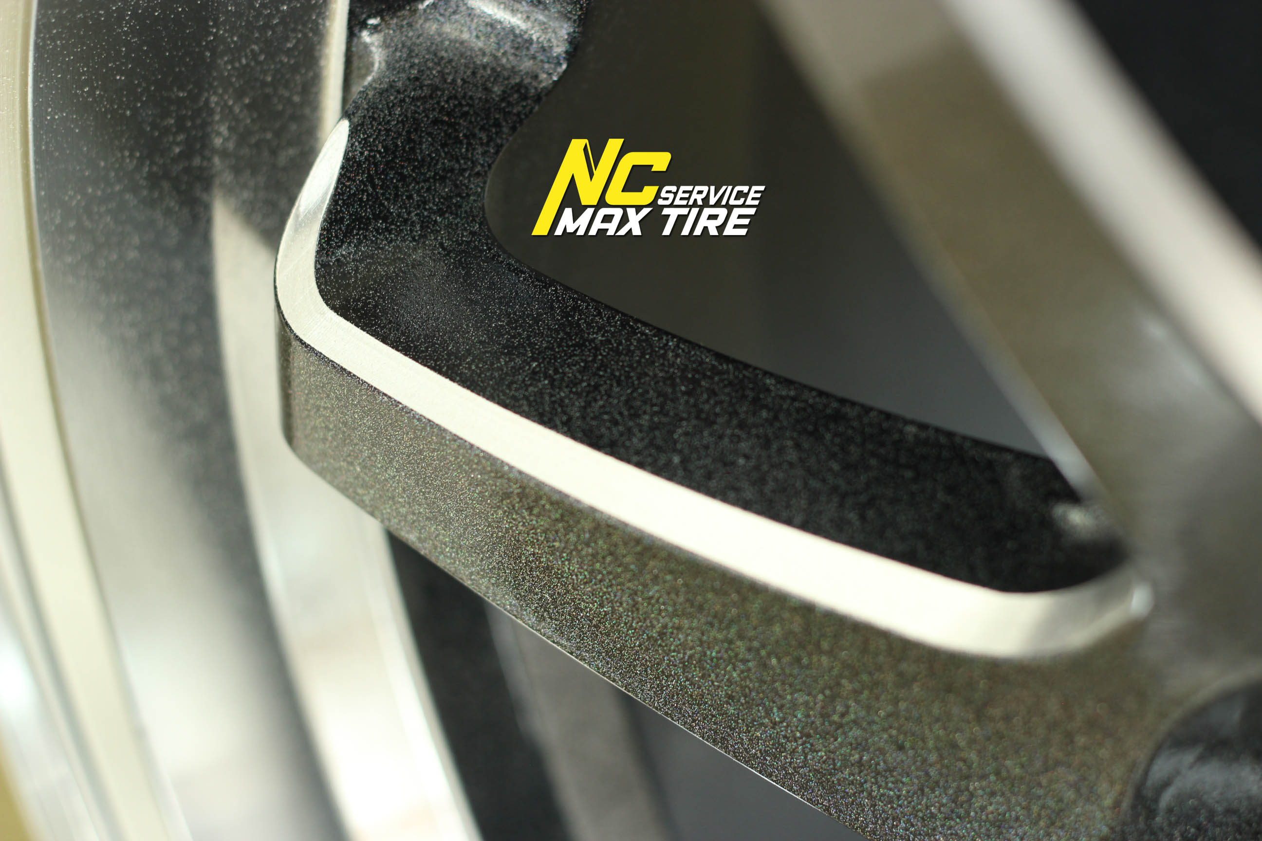 ล้อแม็กขอบ18 / กระบะเตี้ย 5 รู / ชุดCustom Color / Cosmis Re-7S / 18x9.5/10.5 5h114.3 ET15/12