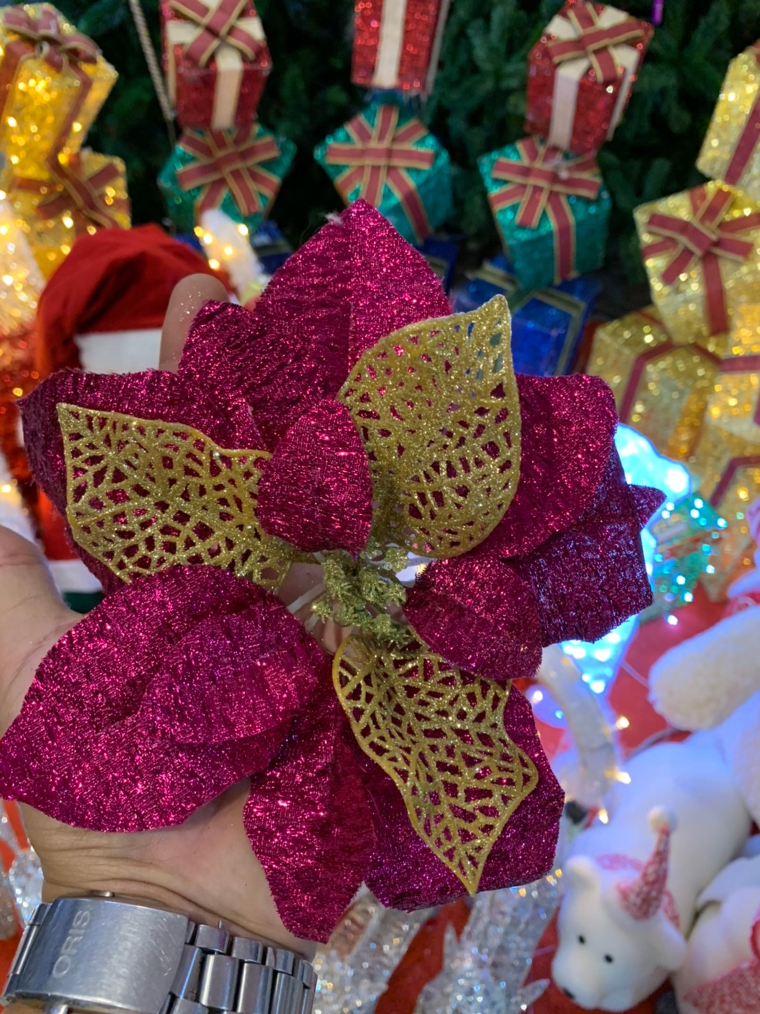 ดอกคริสต์มาสปลอม ธีมประดับสีสัน ชมพูแซมด้วยเฉดสีทอง