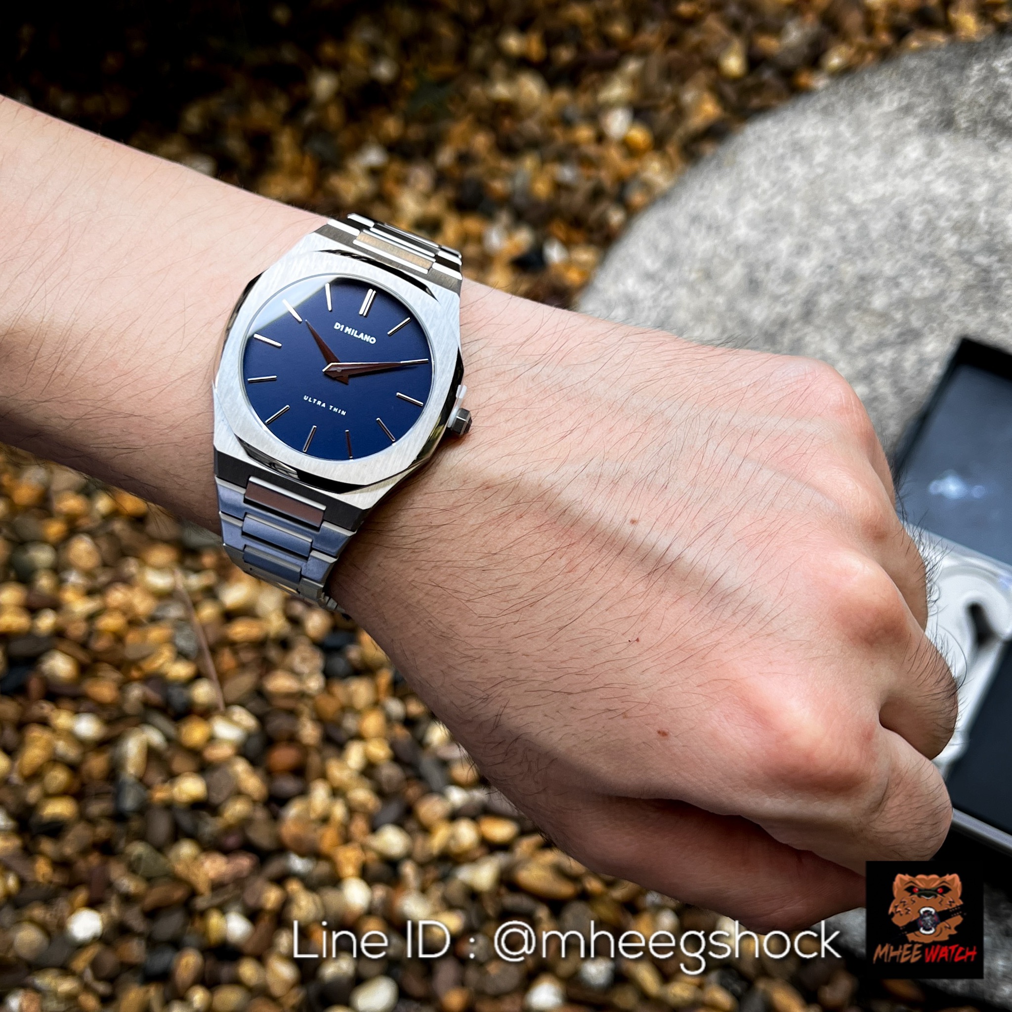 D1 milano Ultra Thin Silver Blue Color Luxury Watchหน้าปัดบางเฉียบ Rare item
