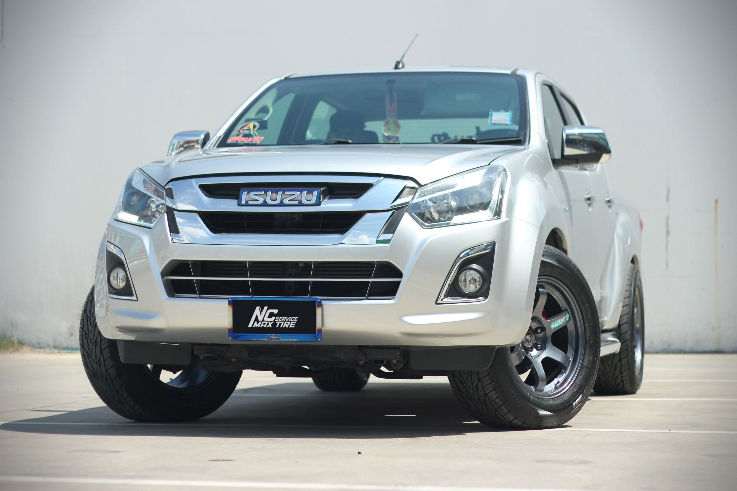 [ NCชลรีวิว.EP49 ] ยีราฟแคะ อัดยาง265/60R18 / ISUZU D-MAX / 18x9.0 6H139.7 ET0 / Cosmis RG-06S