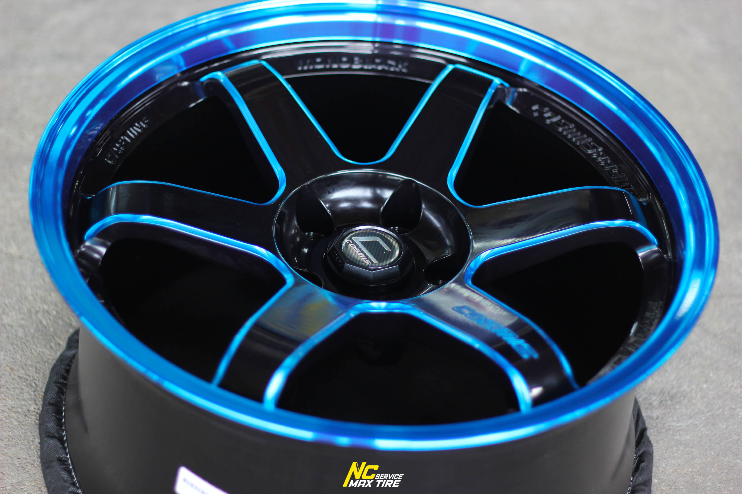 ล้อแม็กขอบ18 / Cosmis / RG-06 / ล้อแม็กสีดำCNCข้างก้านไดฟ์ฟ้า / ล้อแม็กสำหรับกระบะตัวเตี้ย / 18x8.5 5H114.3 ET22