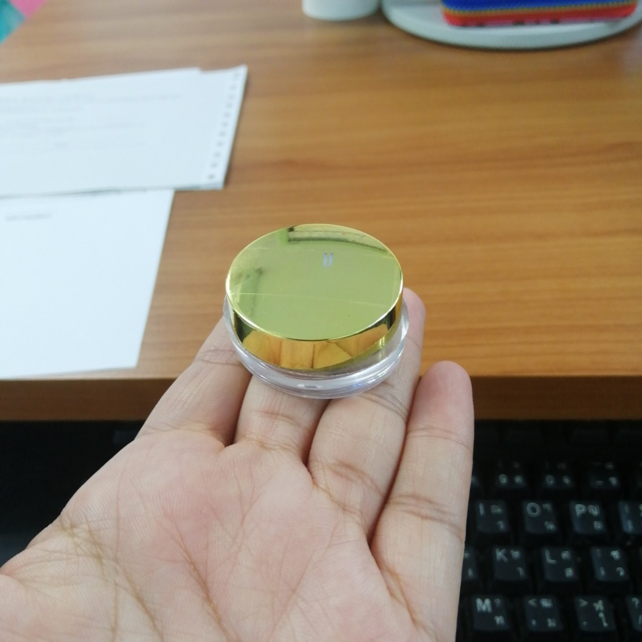 กระปุกอะคริลิค ขนาด5กรัม กว้าง4cm สูง2.8cm ฝาทอง ถ้วยขาว กระปุกครีม กระปุกเปล่า มีของพร้อมส่ง