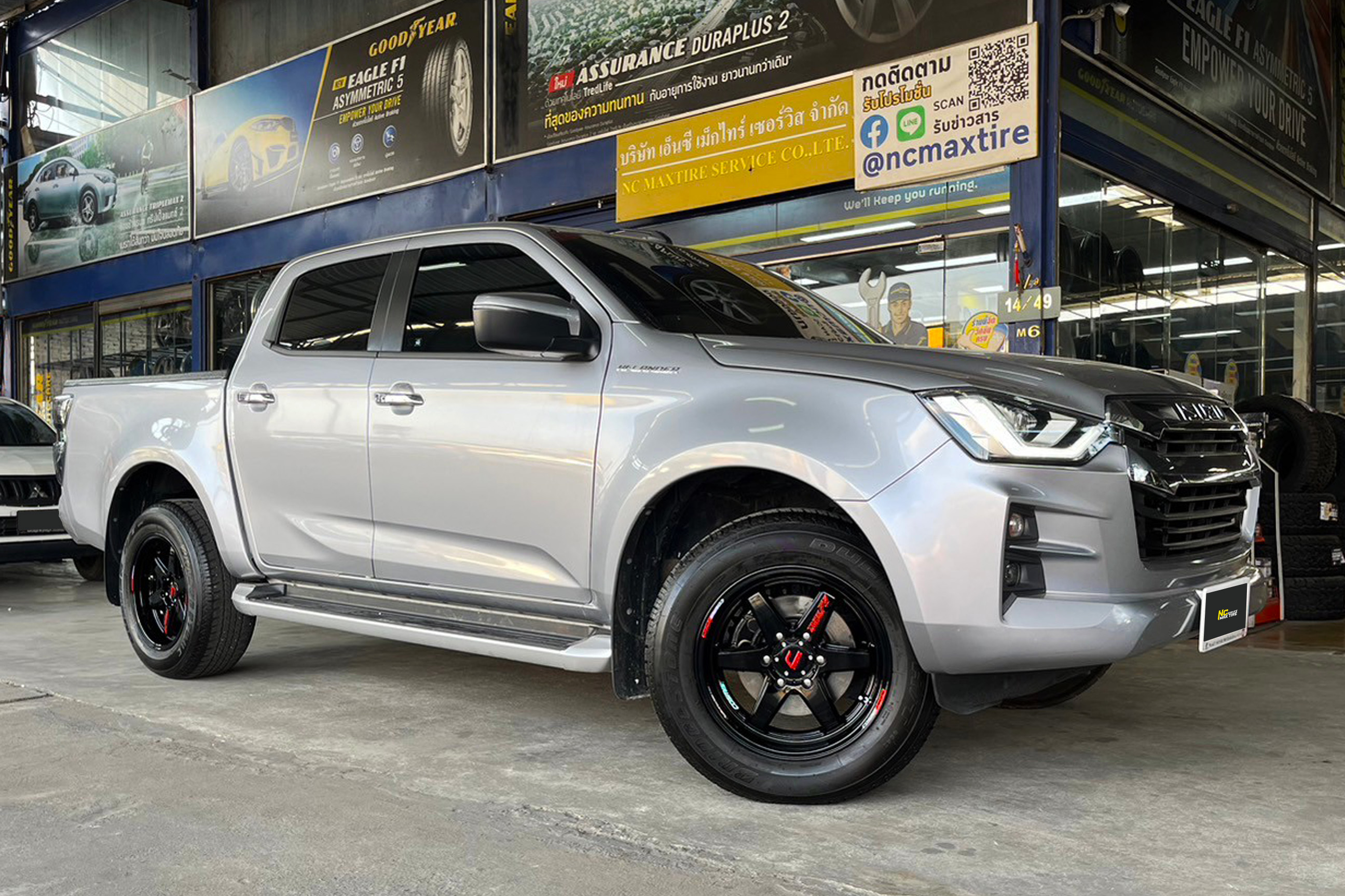 Isuzu D-Max / ล้อแม็กขอบ18 / Cosmis / Type-R / Revolution / 18X9.5 6H139.7 ET25 / ล้อแม็กสีดำเงาทั้งวง / ล้อแม็กสำหรับรถกระบะ