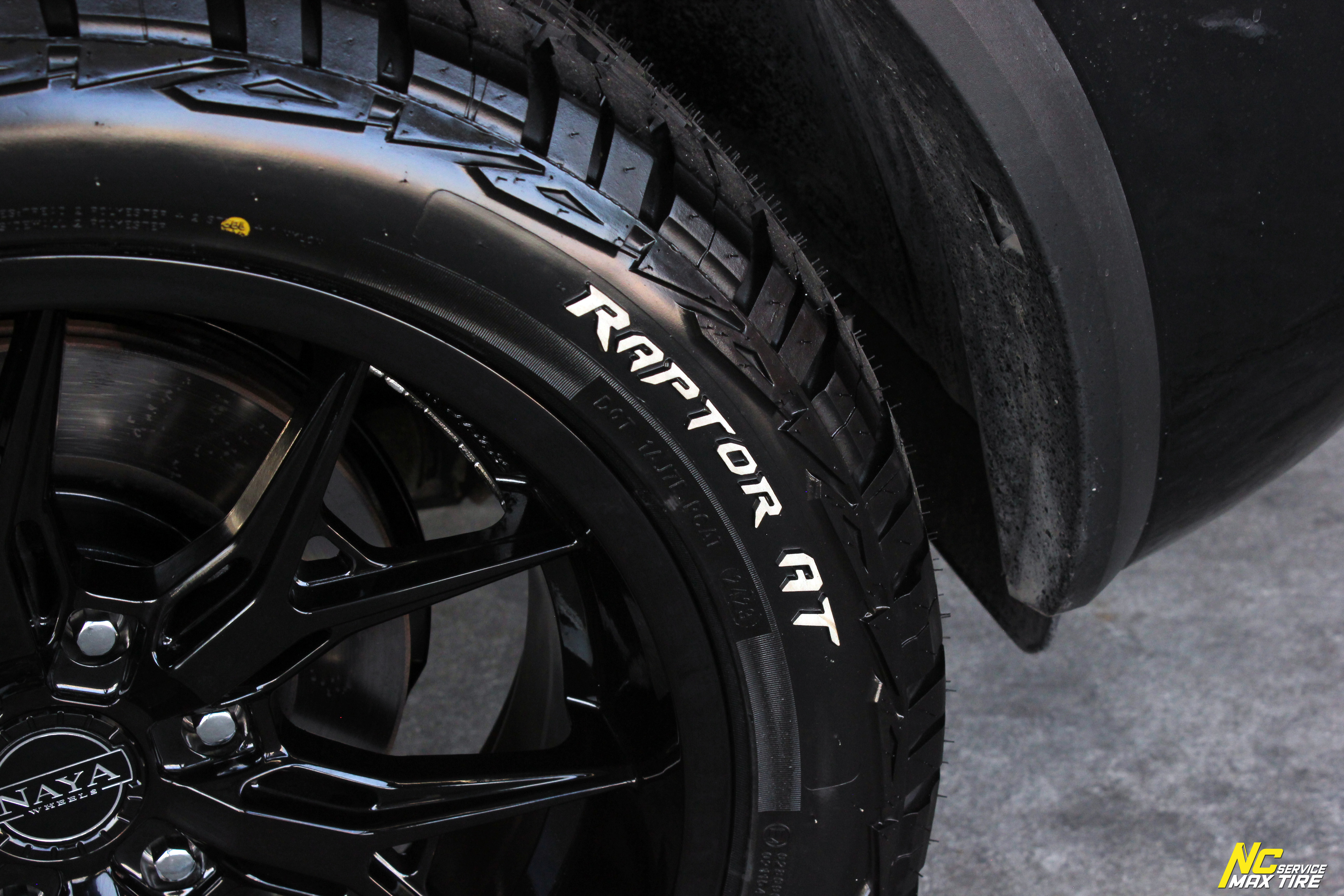 Toyota Fortuner / ล้อแม็กขอบ20 / NAYA / Alpha-T6 / ล้อแม็กสีดำเงาทั้งวง / Raptor AT / 265/50R20 / NCmaxtireService