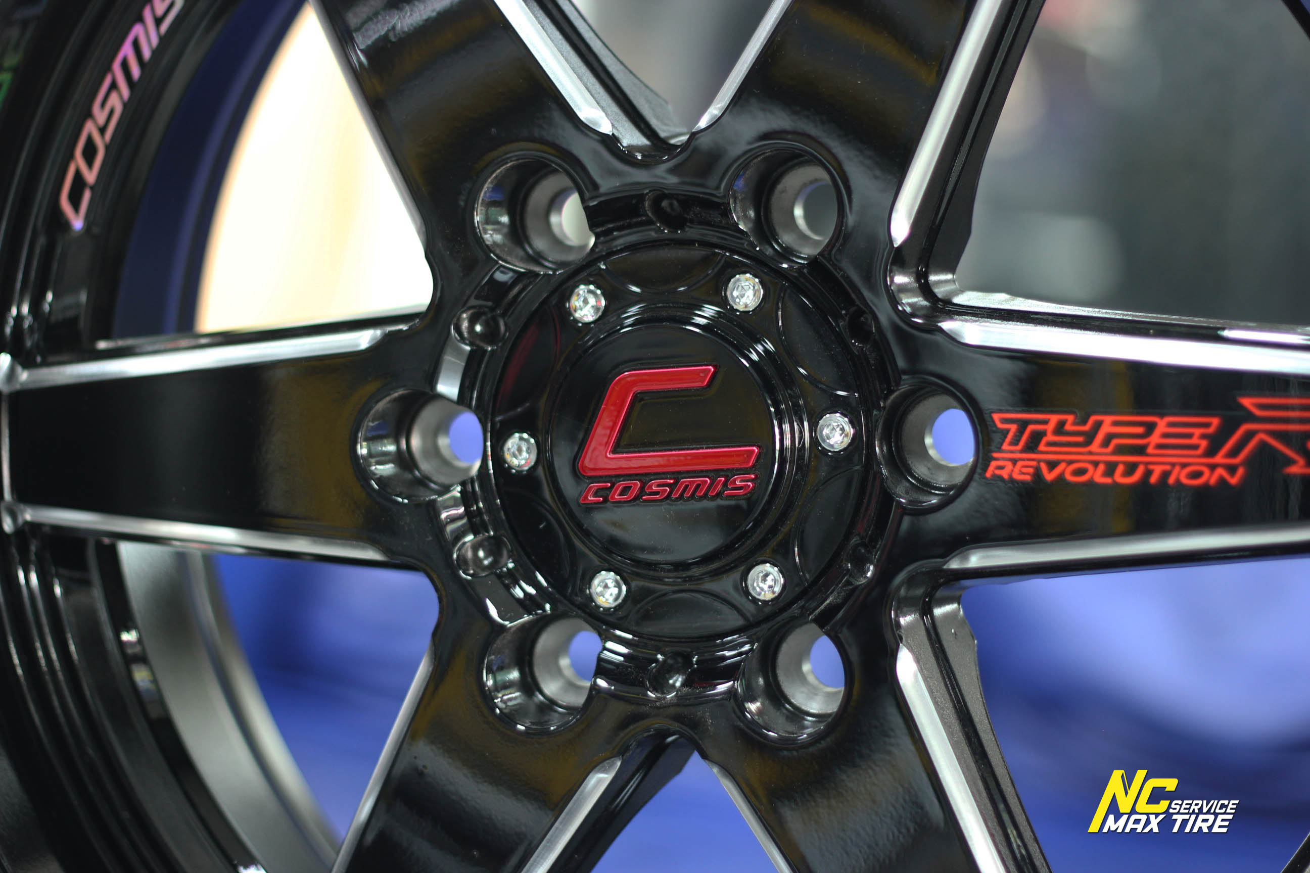 ล้อแม็กขอบ18 / รถกระบะ / Cosmis Type-R Revolution / ดำข้างก้านCNCเงา / 18x8.5 6H139.7 ET25